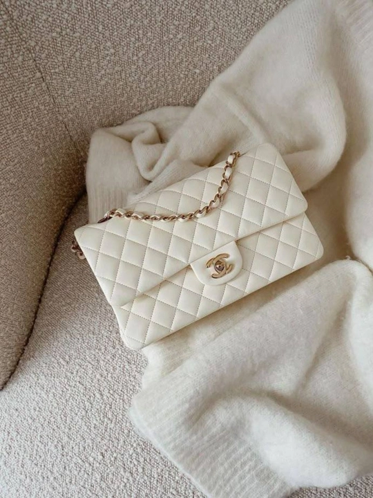 Chanel uslubidagi ayollar yelkama-sumkasi, mini Chanel debriyaj sumkasi