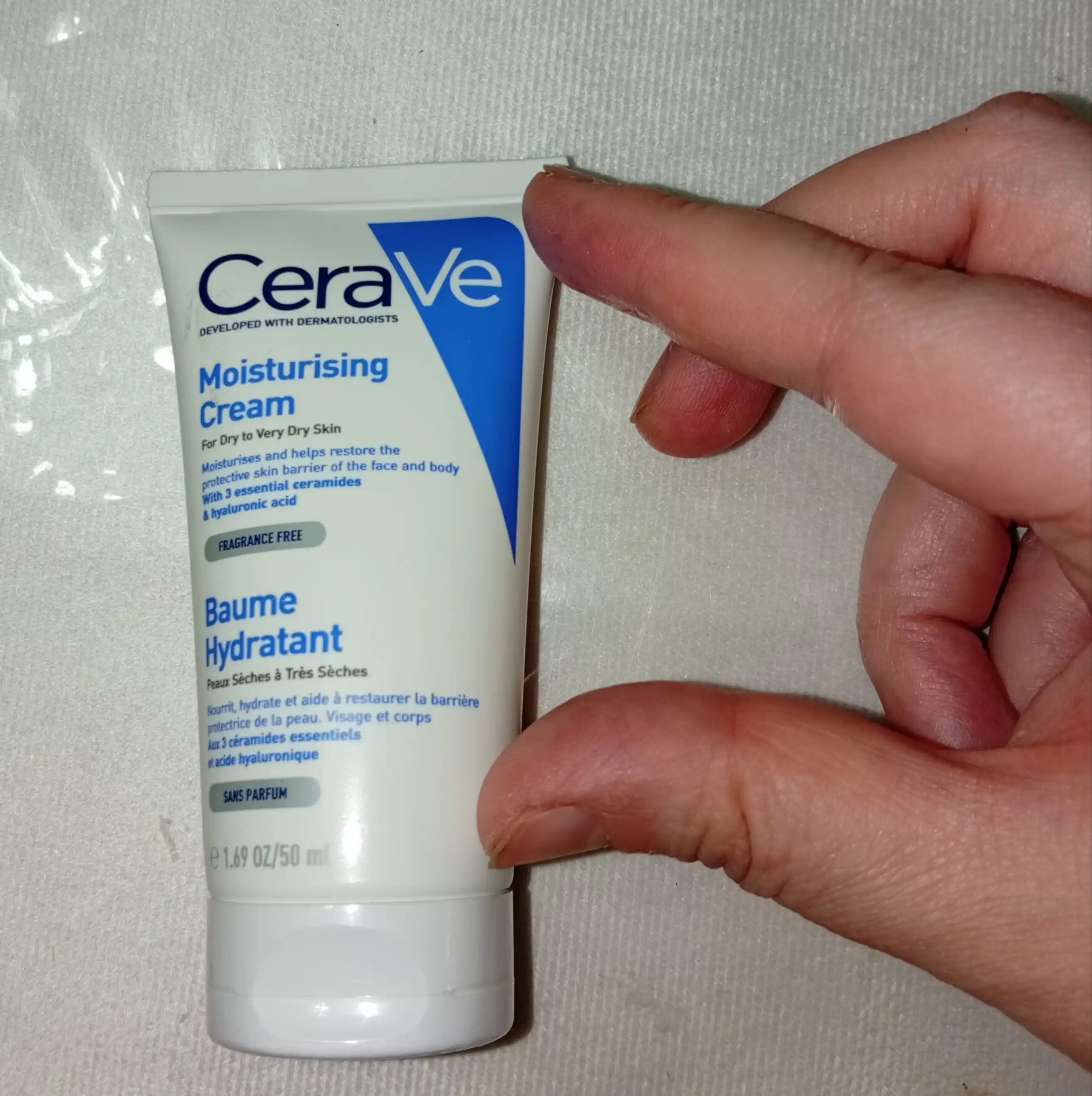 CeraVe Quruq va juda quruq yuz va badan terisi uchun namlantiruvchi krem, 50 ml