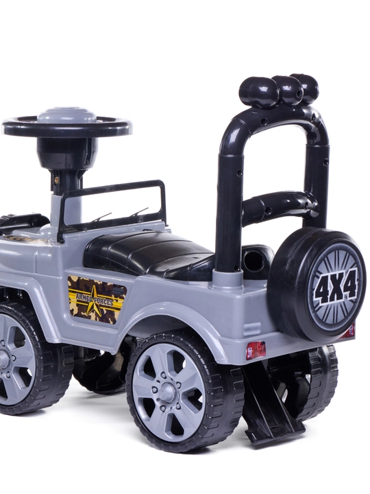 Детская машина толокар JEEP