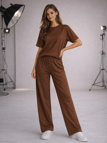 Ayollar uchun zamonaviy ikki qismli kostyumi – oversize va qulay modellar to`plami