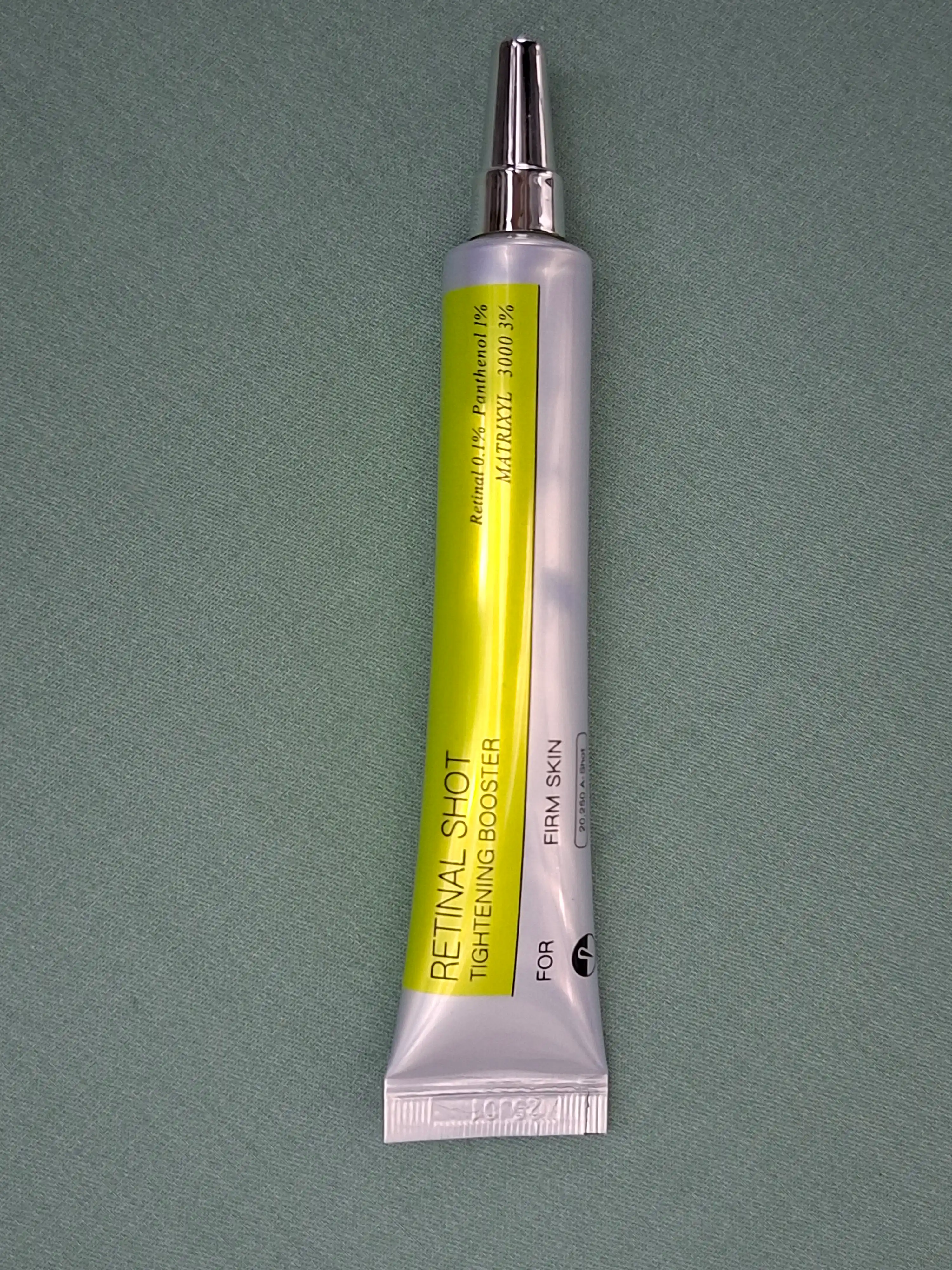 Yuz uchun retinal, peptidlar va pantenolli krem-buster, 15 ml
