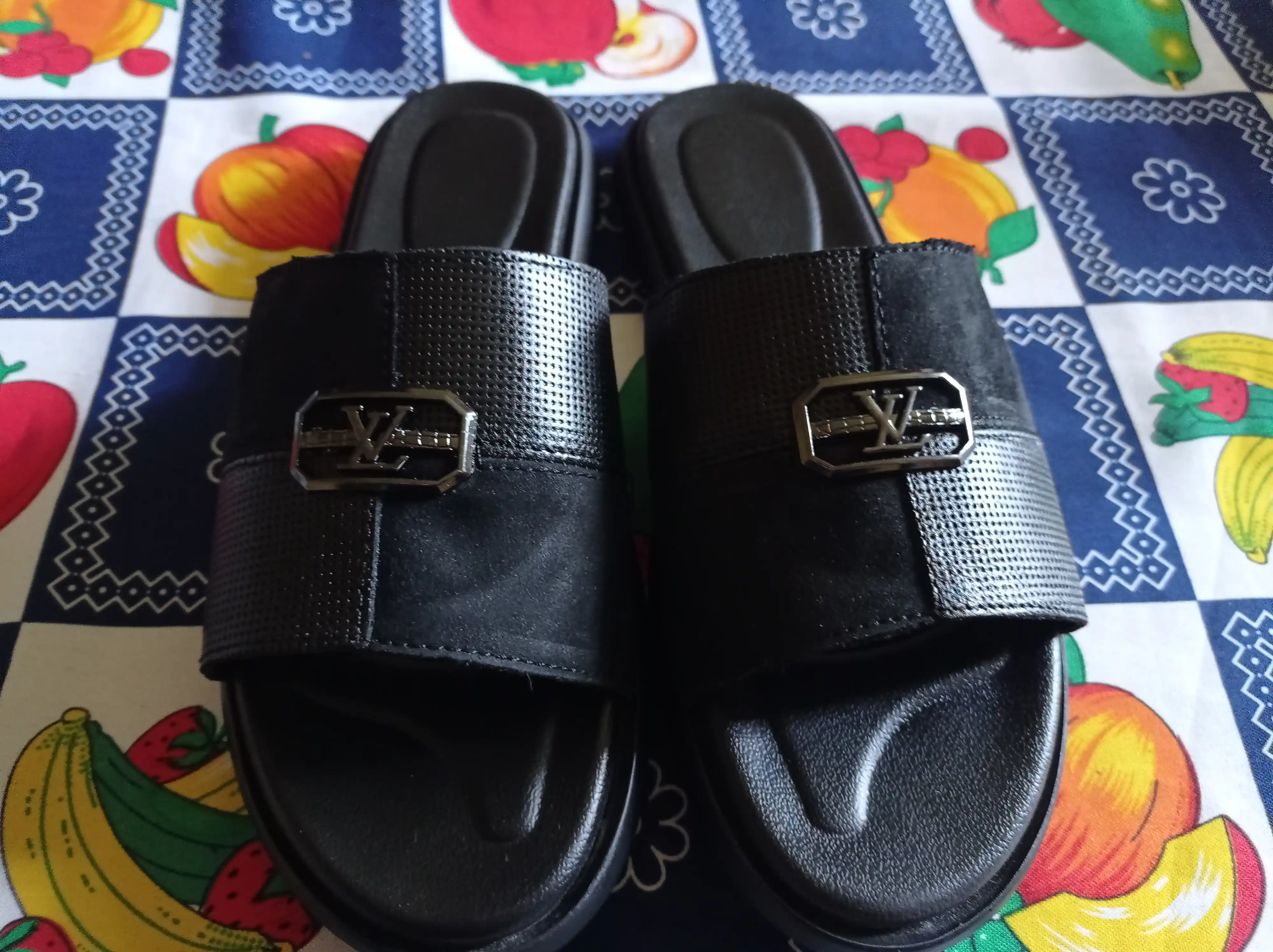 Erkaklar shippagi, 39-43 razmerda 100% tabiy teri orginall