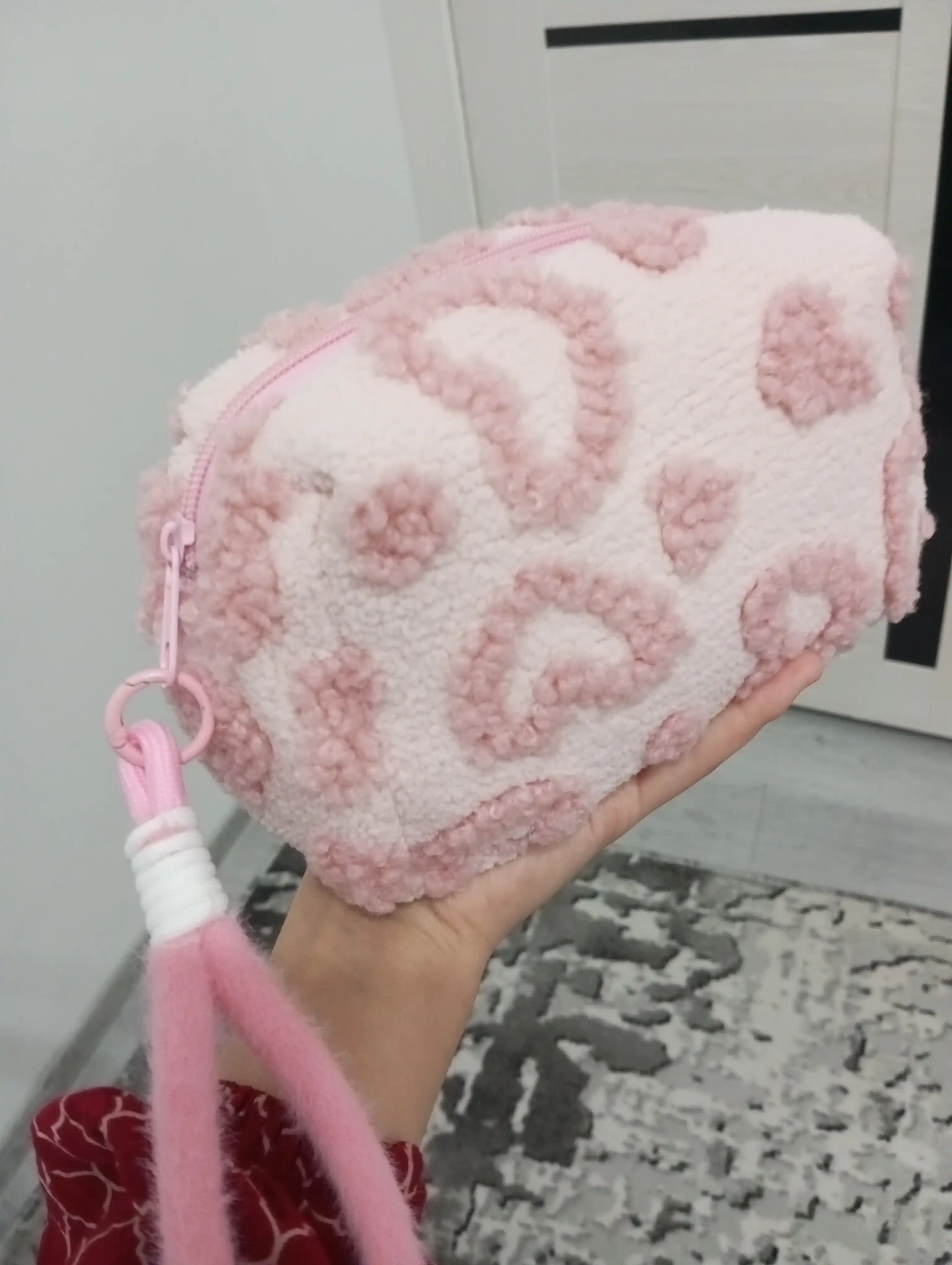 Kosmetik sumka ayollar va qizlar uchun, yurakchali, 3 xil rangda
