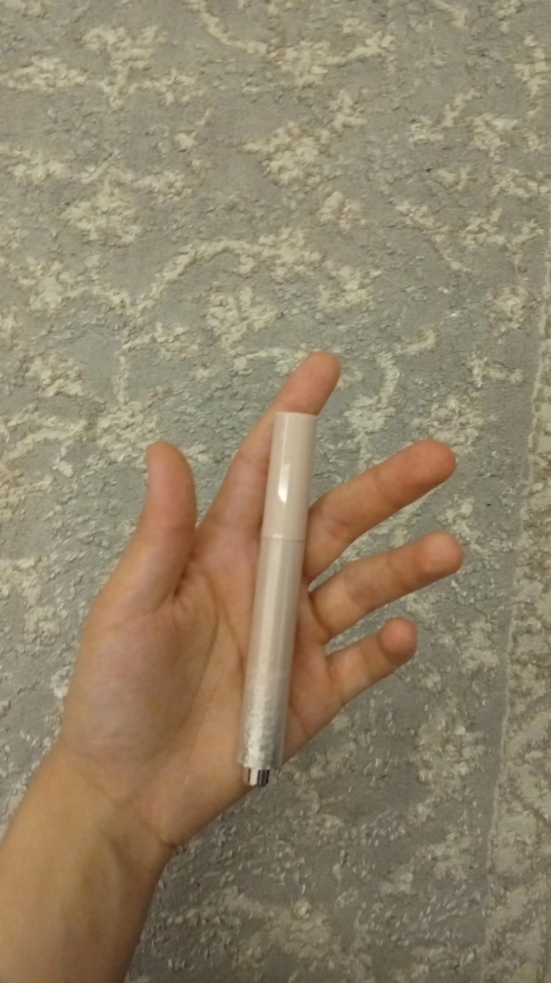 Blesk lab bo'yog'i GEGE BEAR suyuq, shisha effekti bilan, 6 ta rang, namlovchi