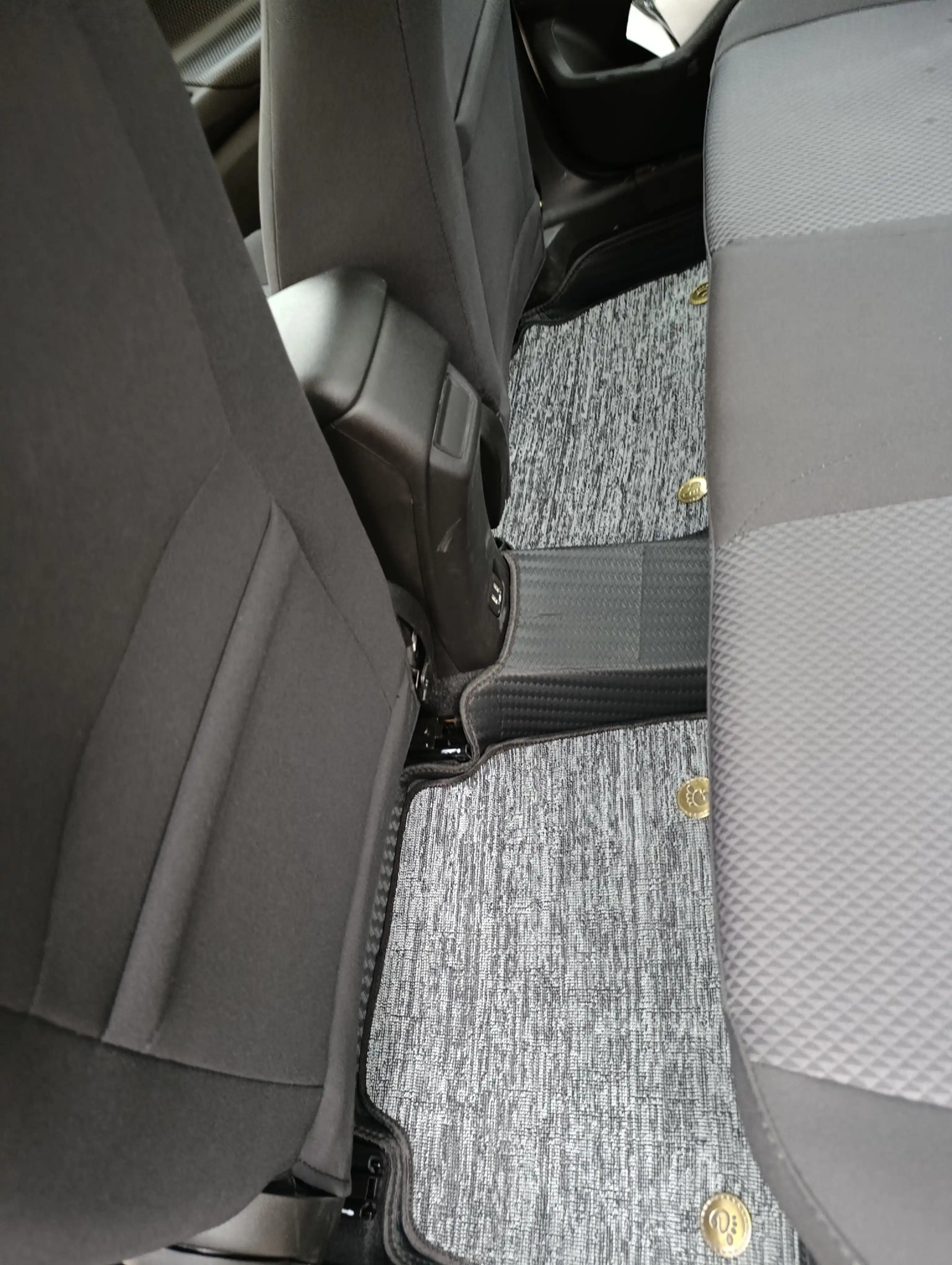 Коврики в салон автомобилей Chevrolet 7D, Damas,Onix, Matiz, Nexia, Epic, Captiva, Tracker