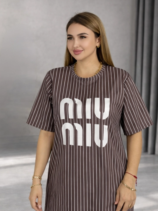 Ayollar uchun ikkilik, tunika va shim