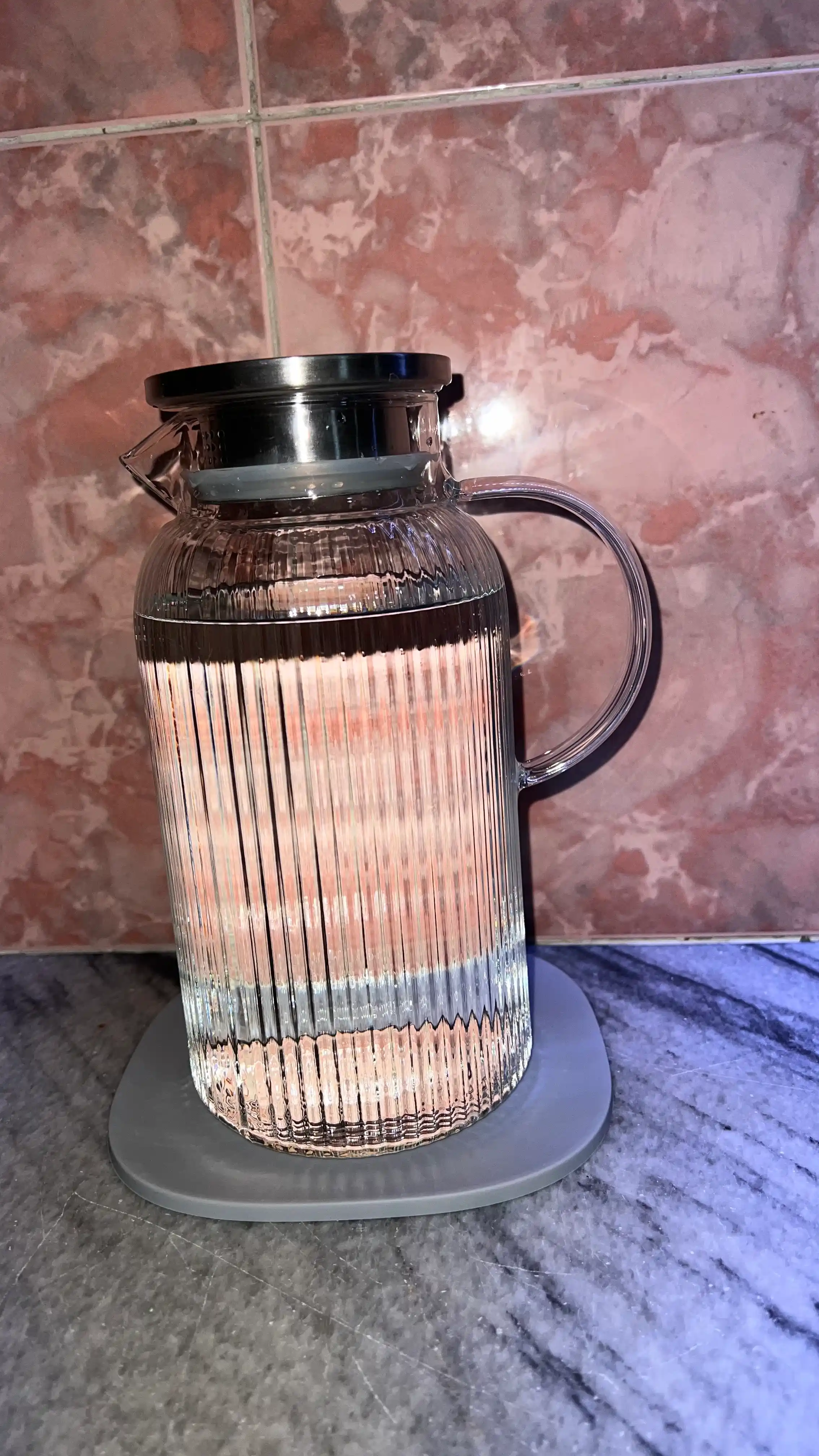 Shisha grafin filtrli qopqoqli — 5 model: 3 rang (1,4 l) va fakturali 1,5/1,9 l