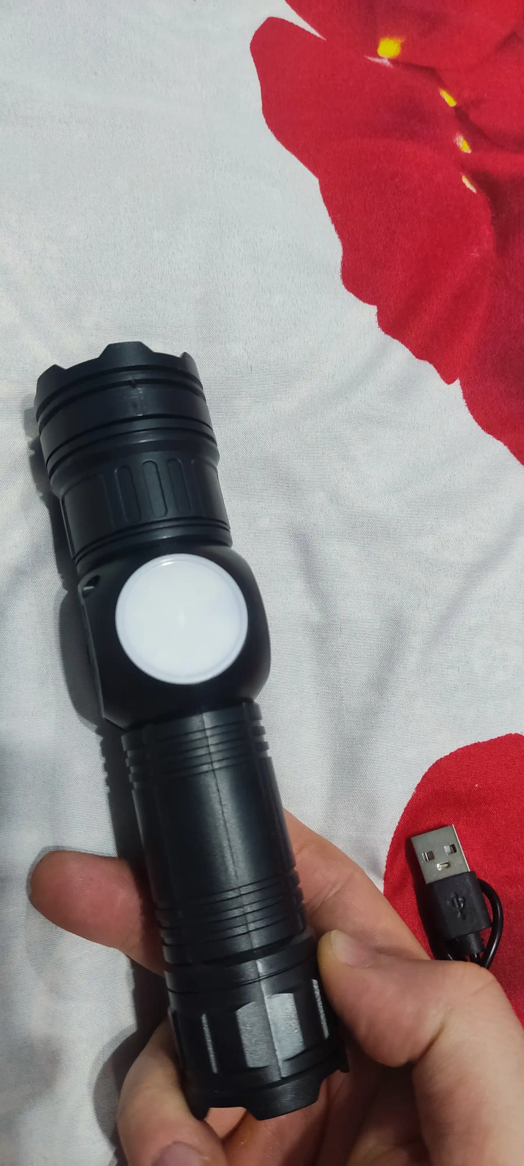 Fonar / bx-57 taktik chiroq ZOOM fokusi, USB-C zaryadlash va IPX6 suv himoyasi bilan