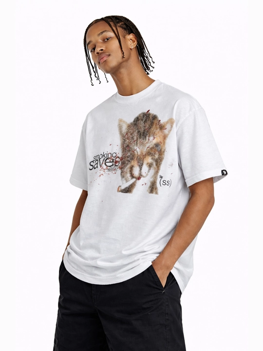Y2K uslubidagi oversize futbolka “Smoking Saves” — streetwear, uniseks, oq rang