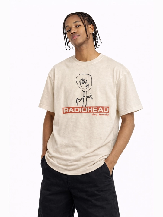 Y2K uslubidagi oversize futbolka Radiohead print bilan — streetwear, uniseks, oq rang