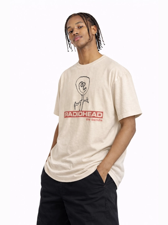 Y2K uslubidagi oversize futbolka Radiohead print bilan — streetwear, uniseks, oq rang