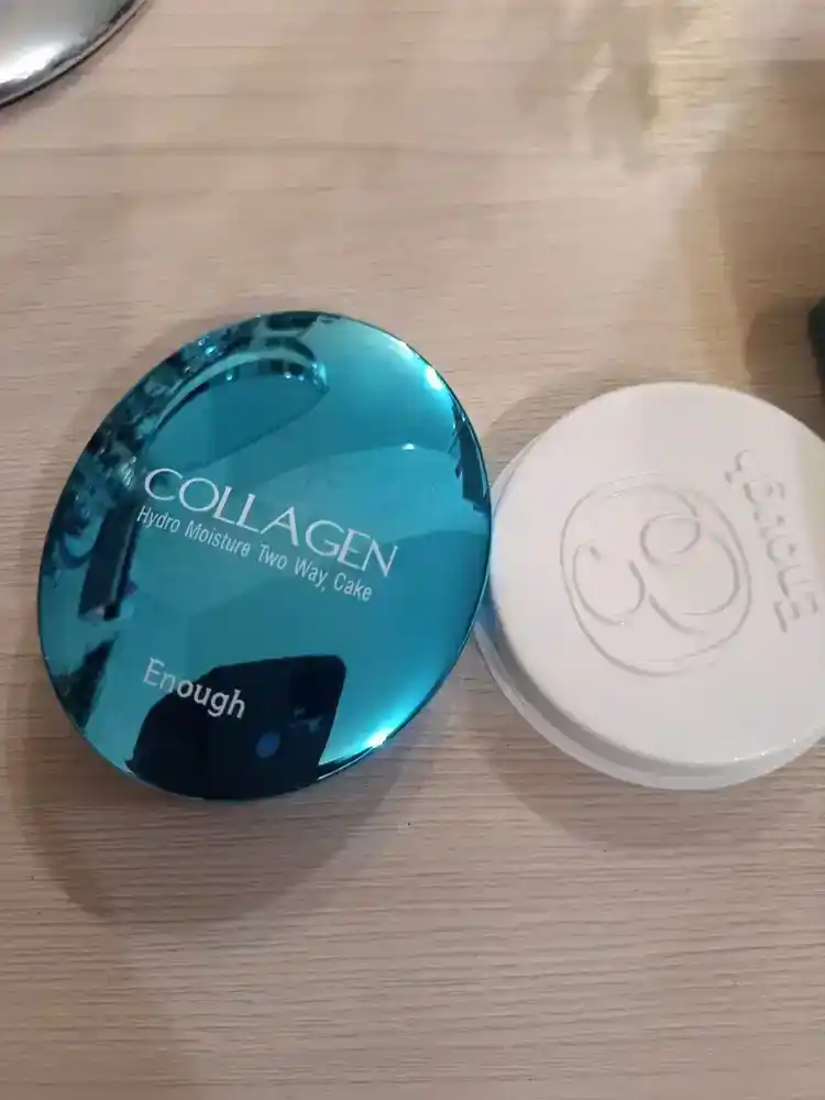 Пудра для лица матирующая Enough компактная Collagen 3в1, фиксирует макияж