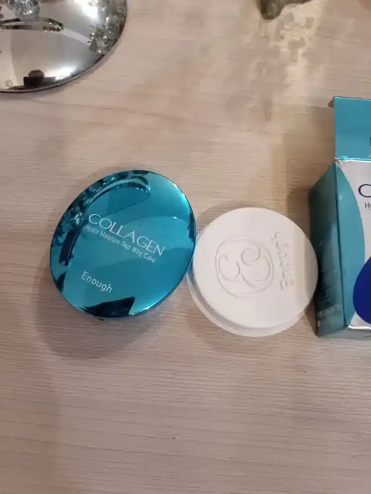 Пудра для лица матирующая Enough компактная Collagen 3в1, фиксирует макияж