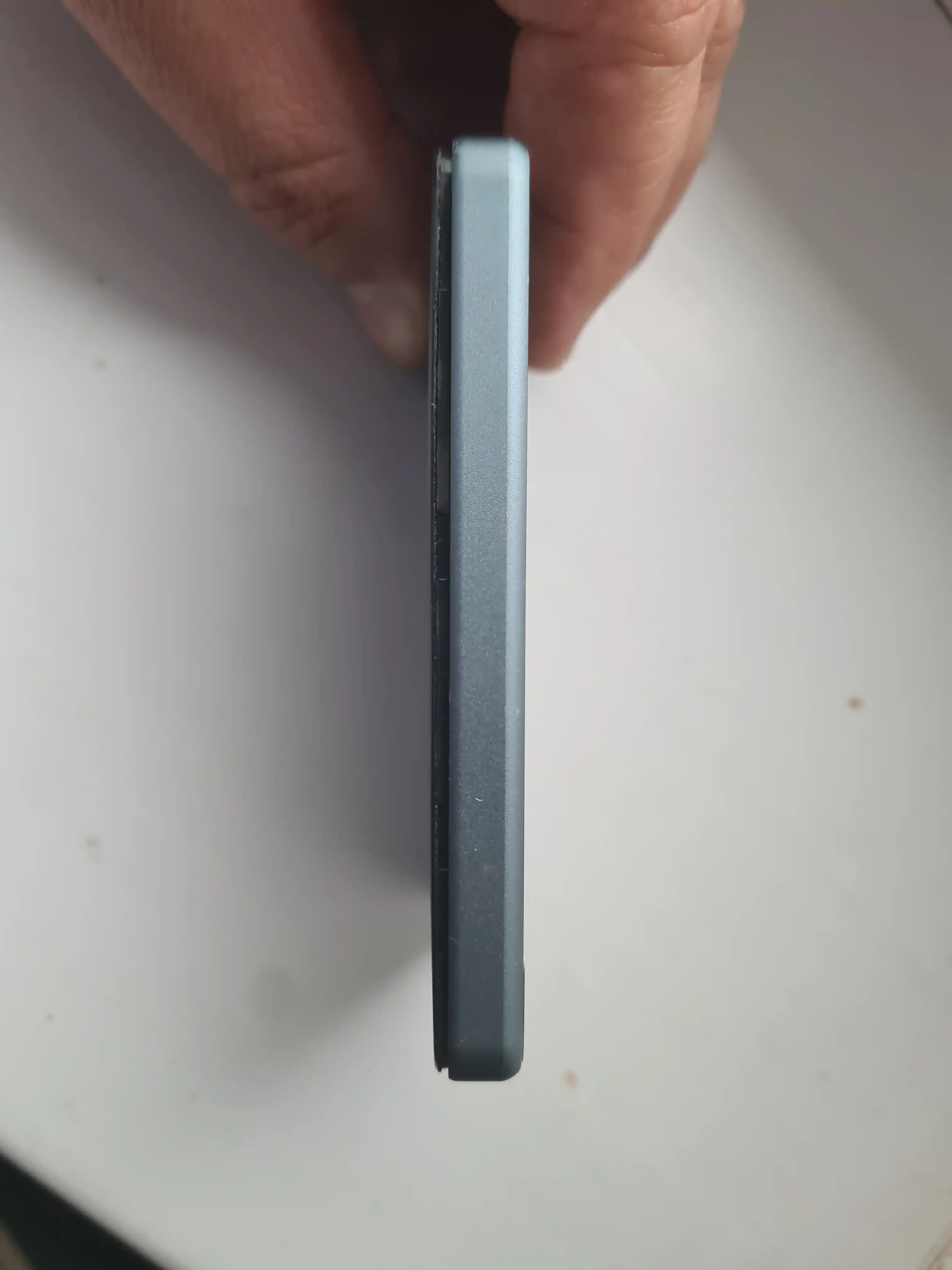 Simsiz tashqi akkumulyator MagSafe Power Bank, yupqa va zaryad ko'rsatkichi bilan