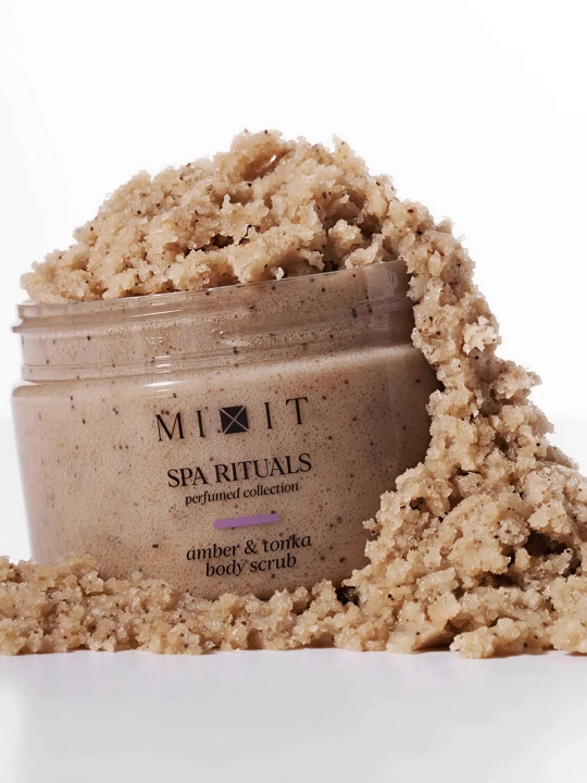 MIXIT Amber va tonka loviyasi hidli shakar-tuzli tana skrabi 300 g