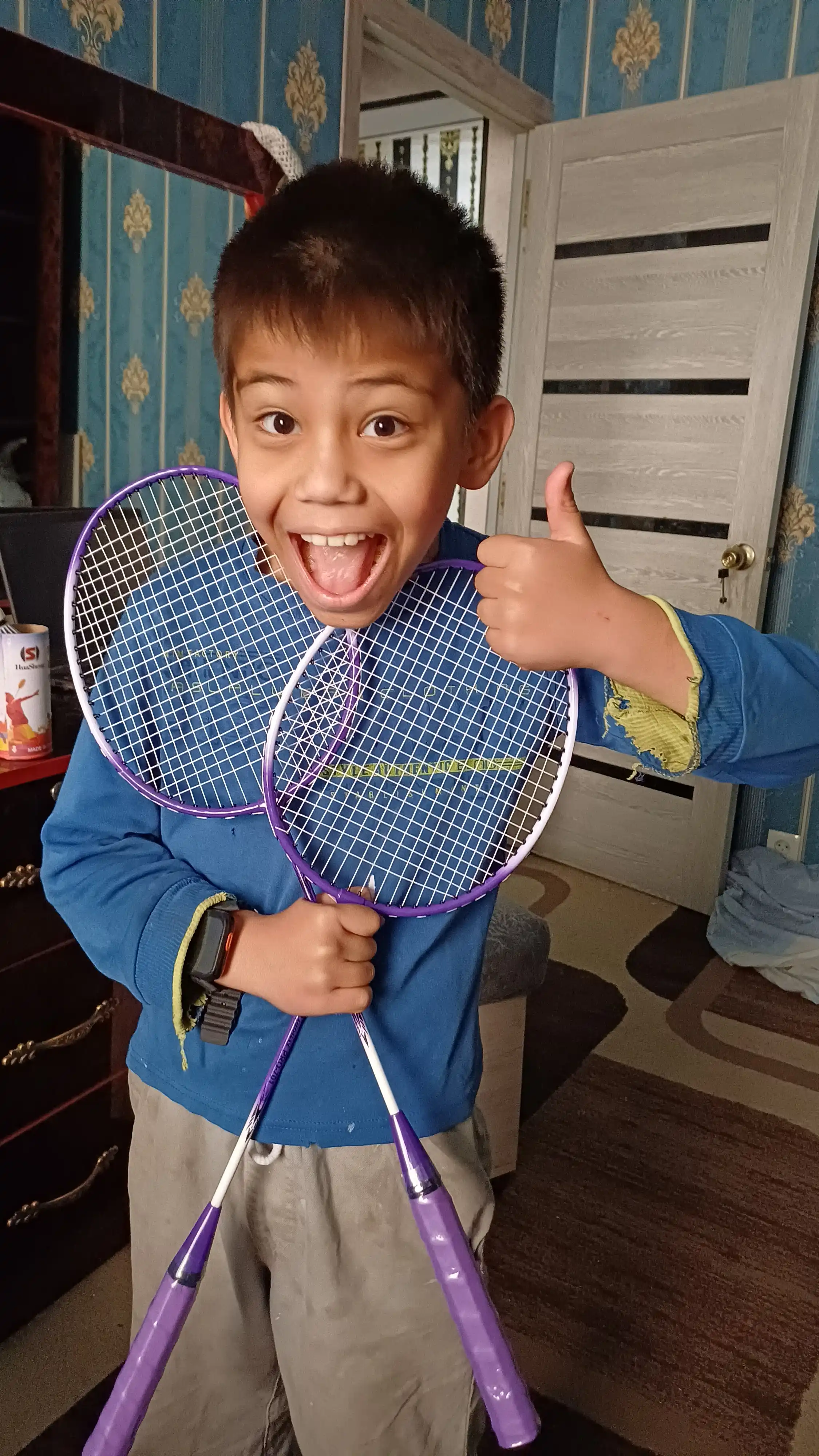 Набор для бадминтона Yonex (2 ракетки + воланы + чехлы)