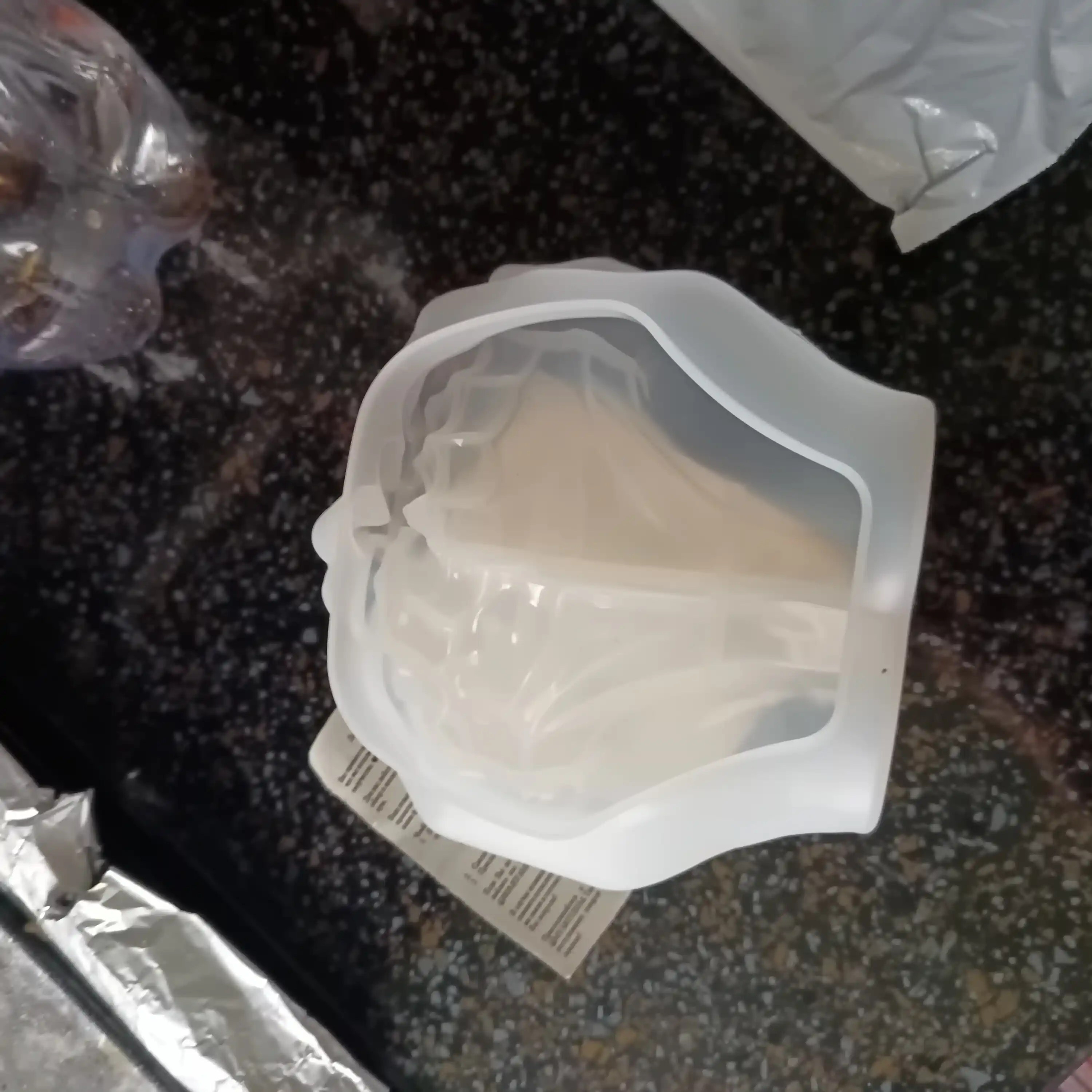 Gips, smola va mumdan haykalchalar uchun silikon qolip, mold