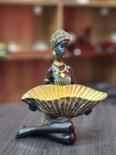 Dekorativ haykalcha, kalit ushlagich, pult, sovutgich uchun taglik, uy uchun bezak