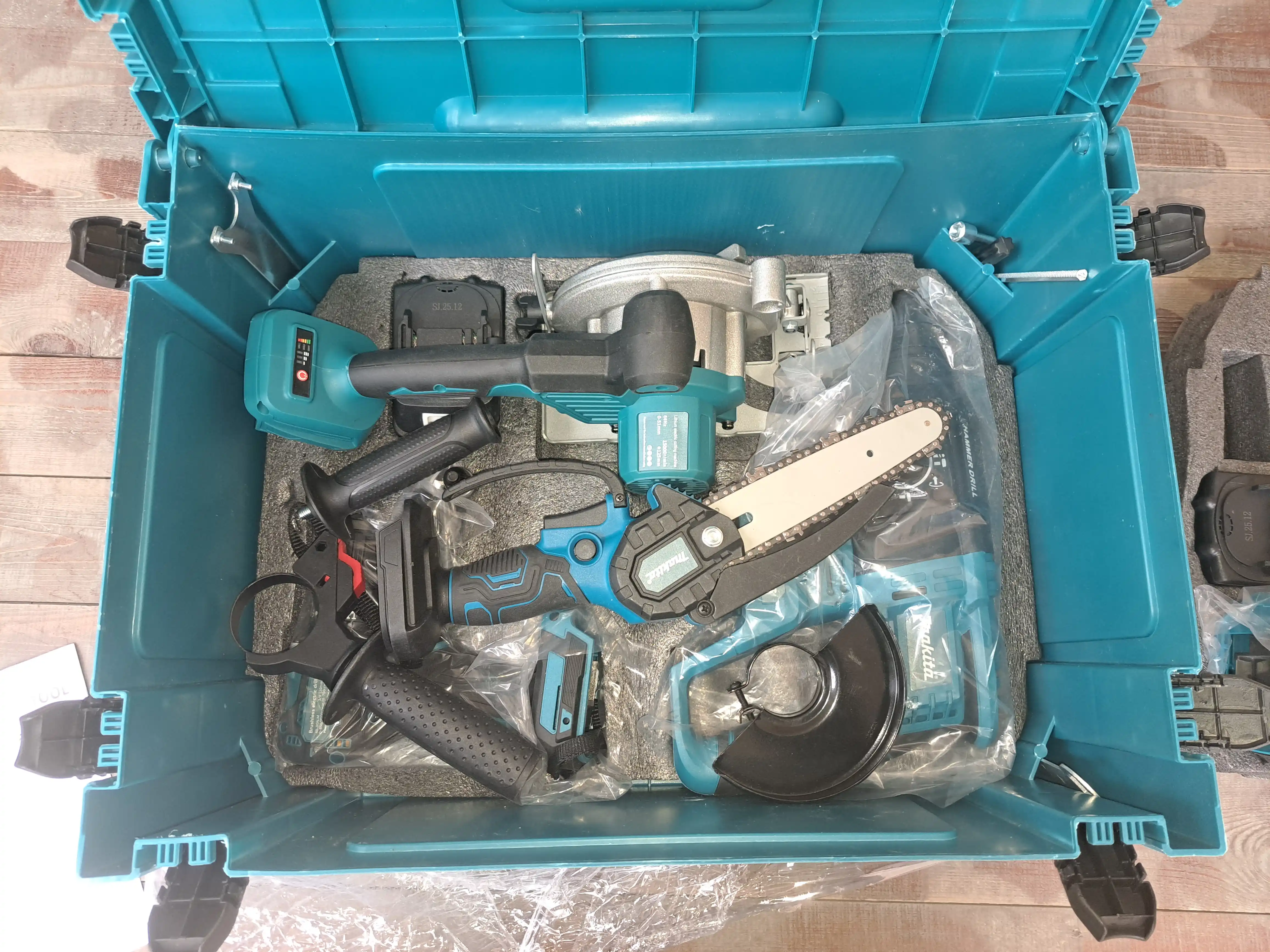 Makita akkumulyatorli nabor 6 tasi 1 da: shurupovyort, perforator, bolgarka, arralar