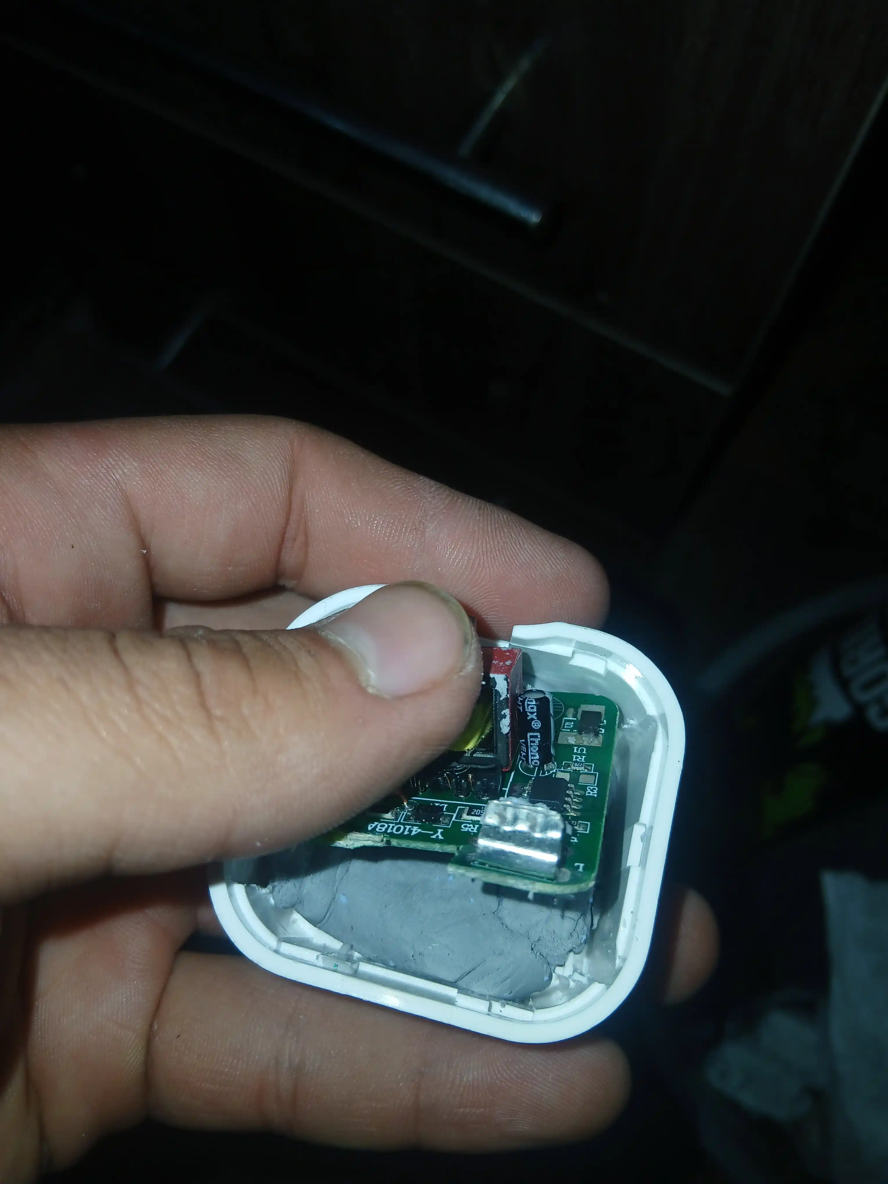 Zaryadchik iPhone uchun, blok Type-C, PD, kabel Type-C/Lightning, 20W. + So'vg'a