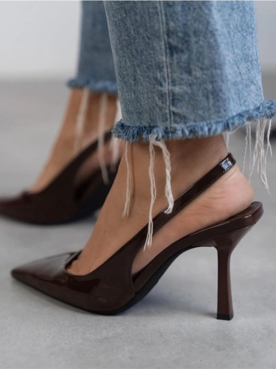 Ayollar uchun tor uchli 8 sm uzunlikdagi stiletto sandallari, eko-charm, zamonaviy, nafis