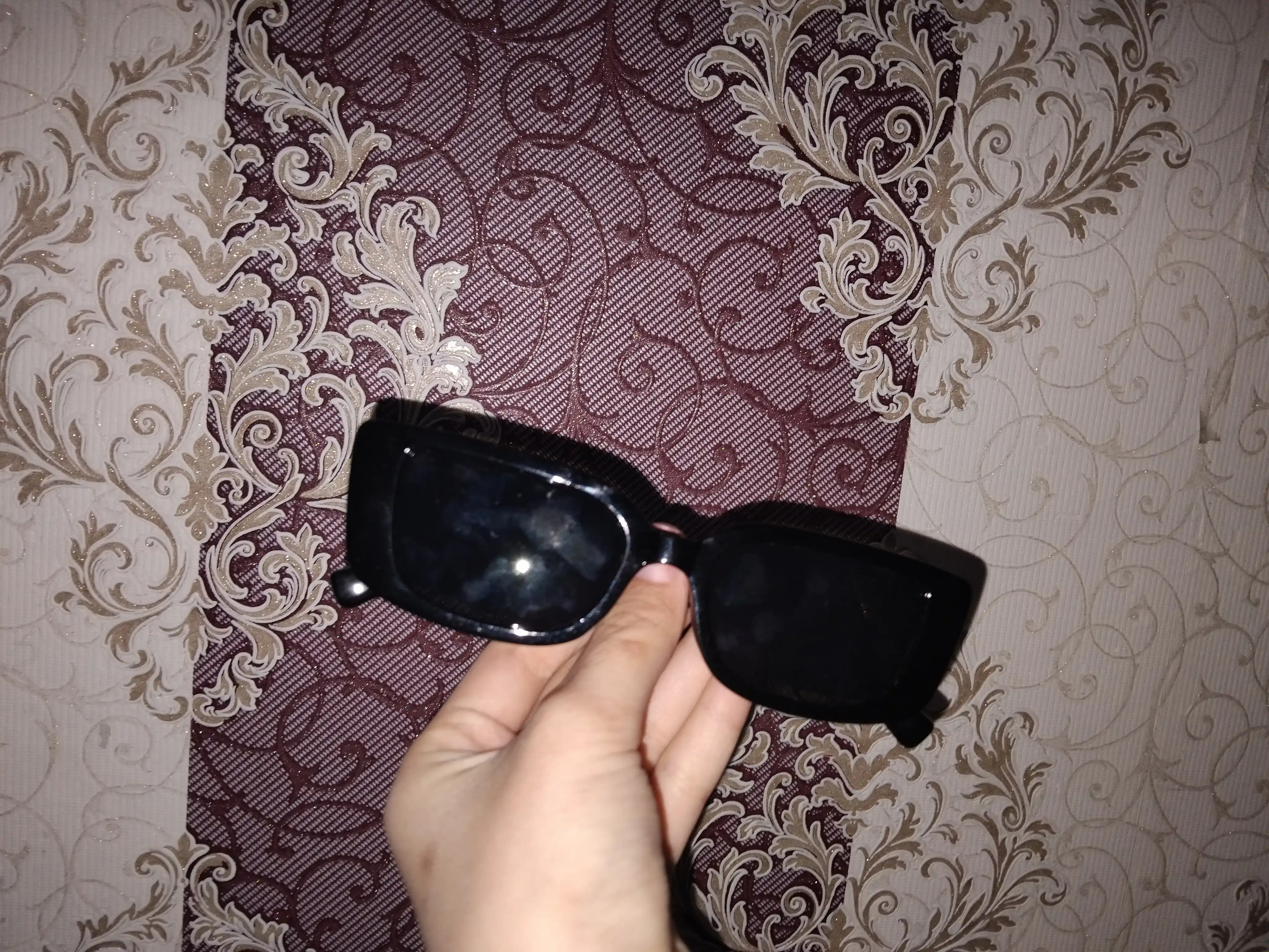 Qizlar va ayollar uchun quyoshdan himoyalovchi ko'zoynak
