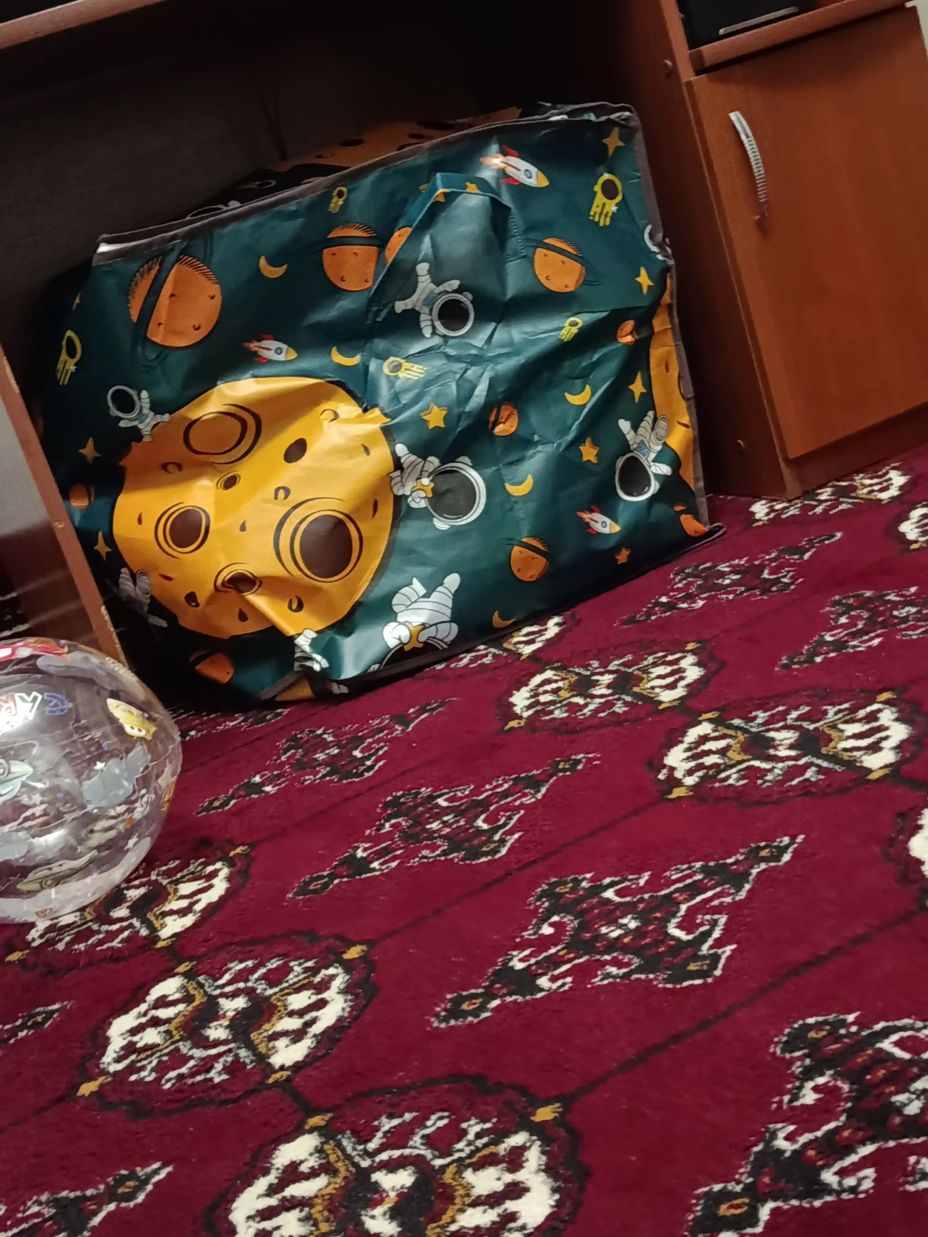 Универсальный органайзер для хранения одежды, постельного белья, полотенец и игрушек