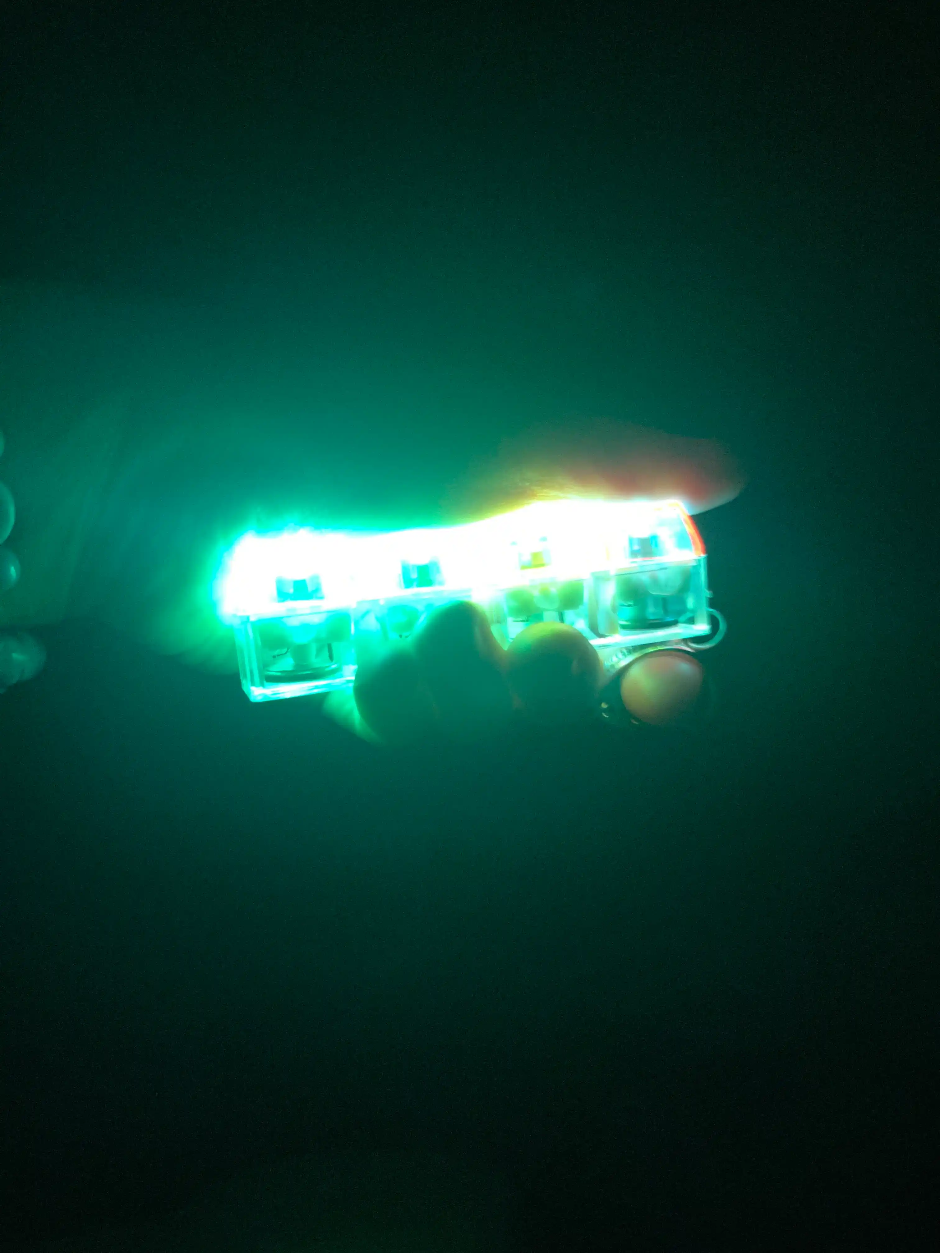 Keycap, Stressga qarshi brelok tugmasi, brelok klaviaturasi bosilganda yonadi va bosadi