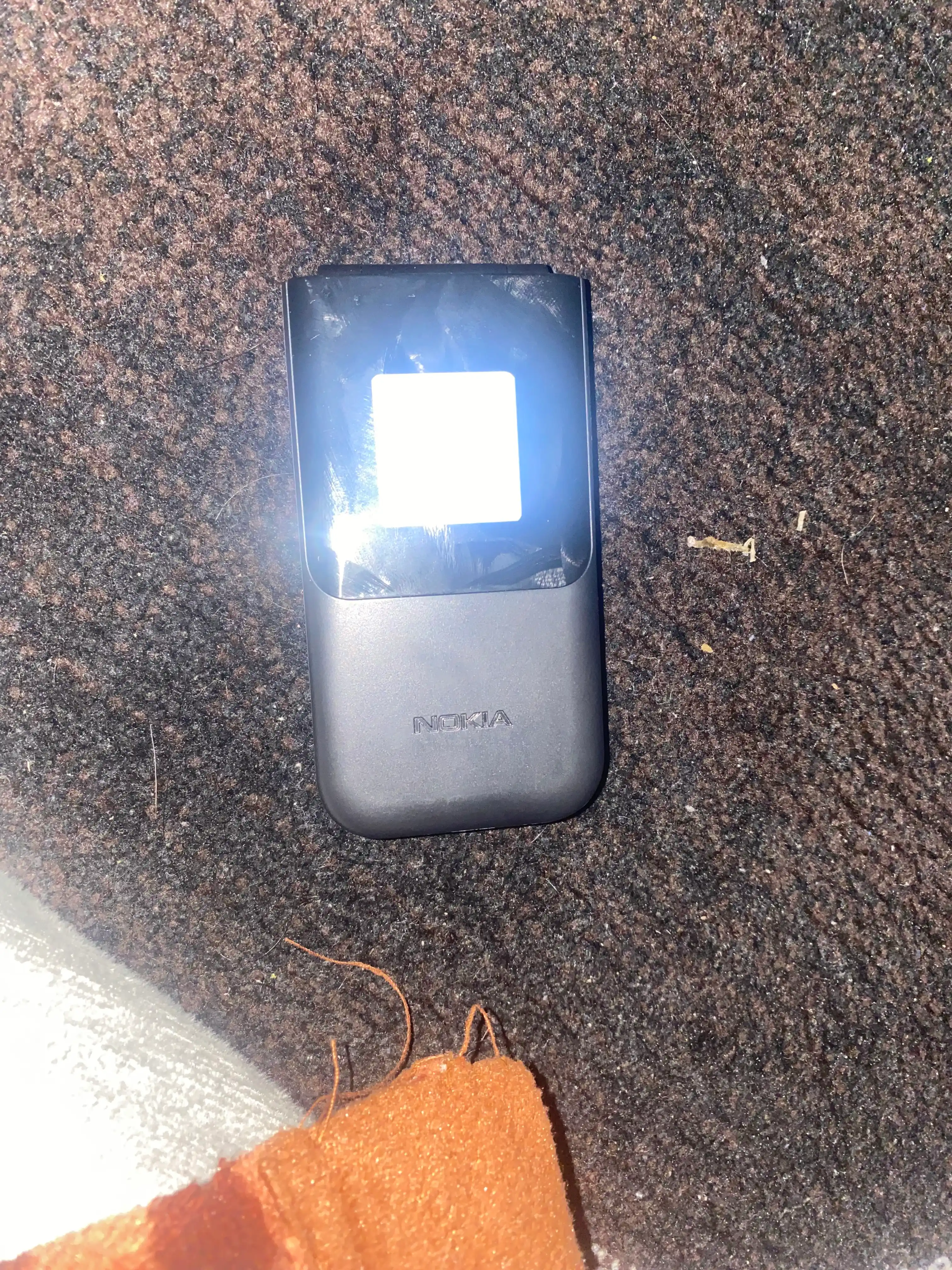 Nokia 2720 Afsonaviy sinalgan legendarniy Brend  endi yana Sotuvda ulgurib qoling 2 ta sim