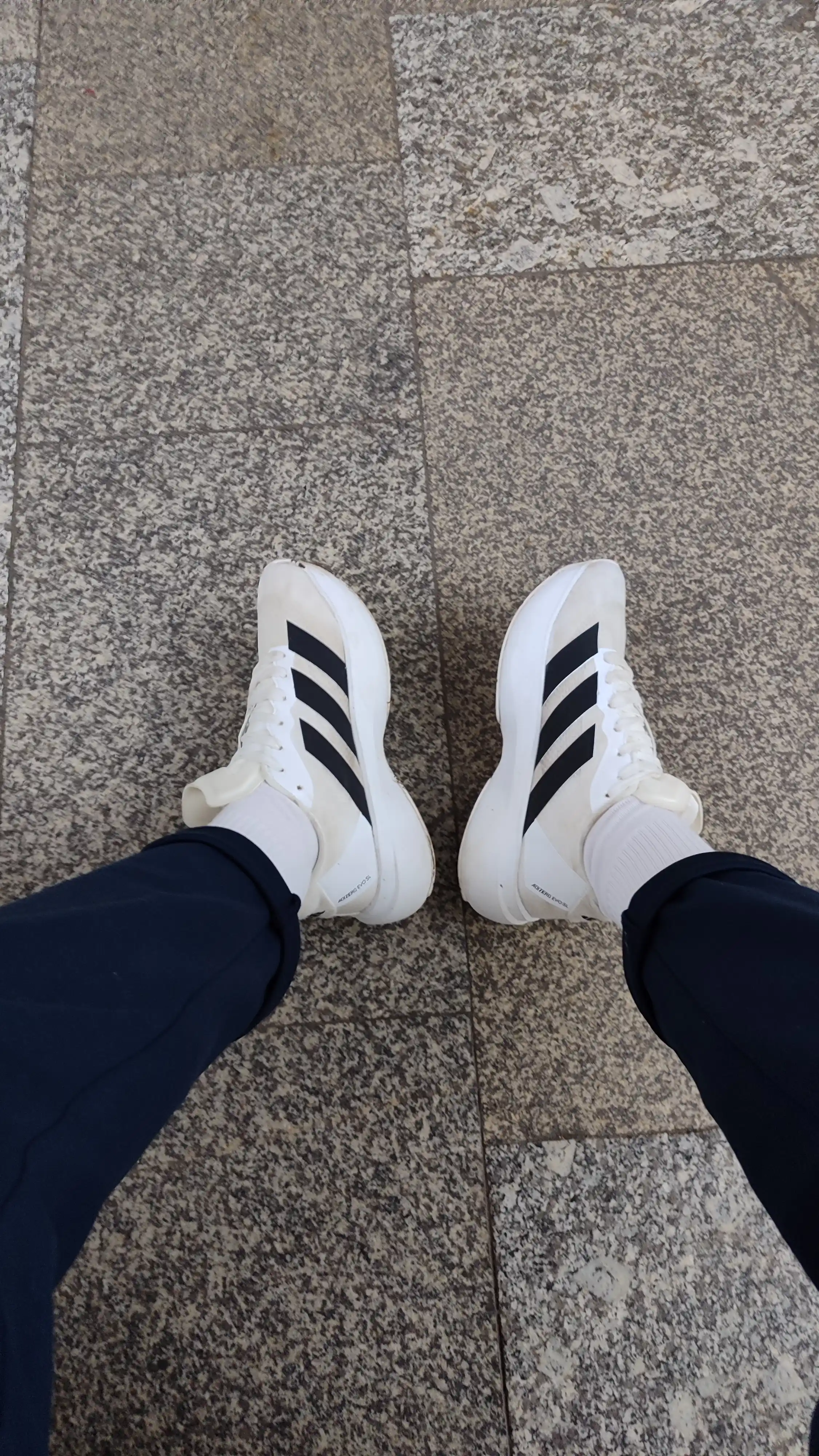 ADEZERO, Erkaklar uchun Sport krossovkalari, Adidas 40-44 