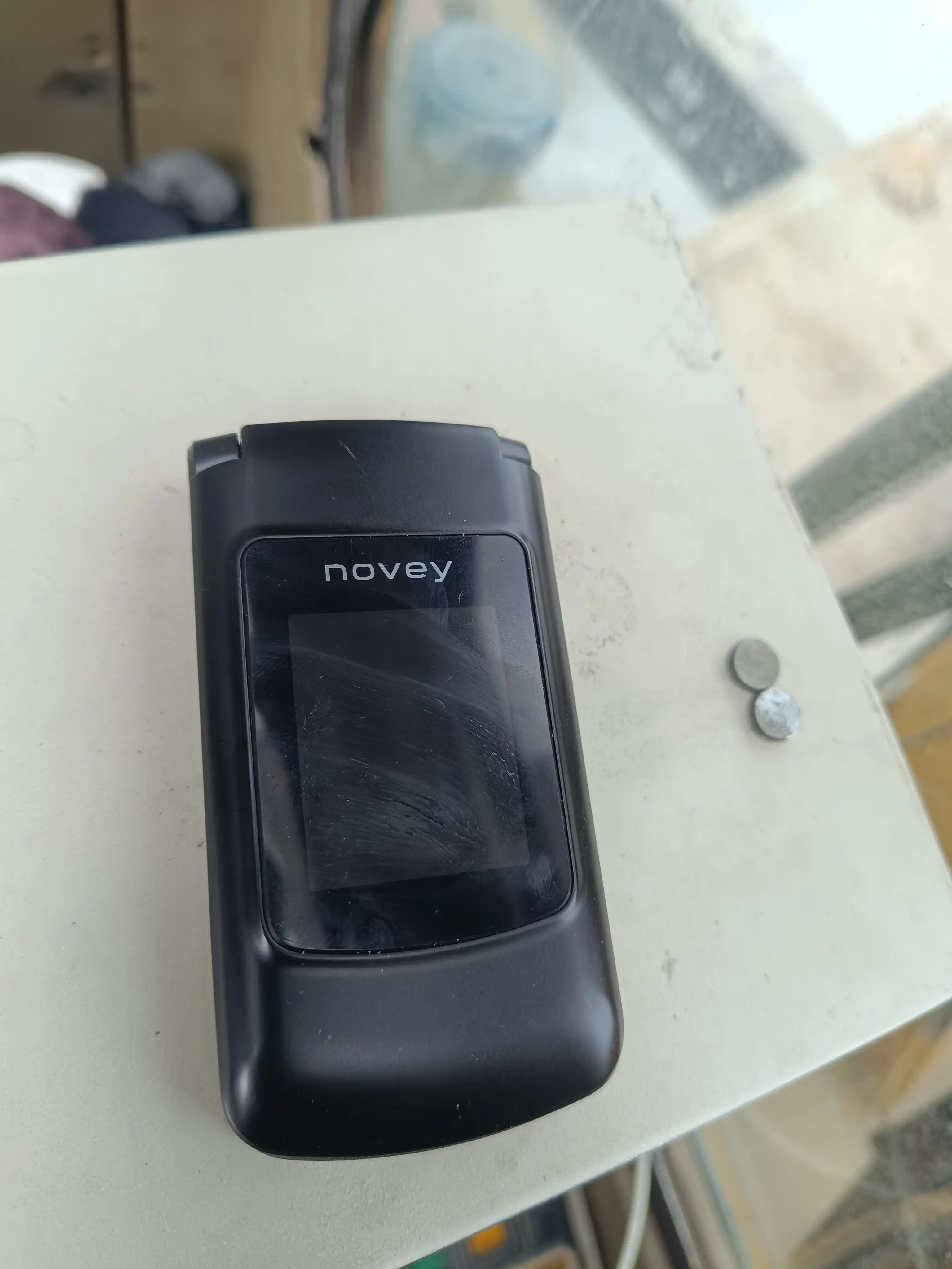 Мобильный телефон Novey Z550, раскладушка, IPS, 2 SIM, кнопочный телефон