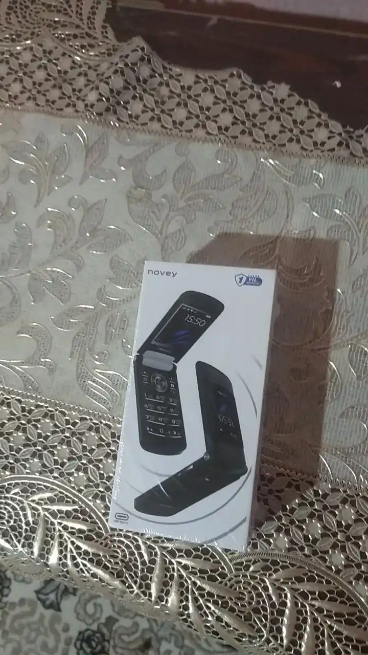 Мобильный телефон Novey Z550, раскладушка, IPS, 2 SIM, кнопочный телефон