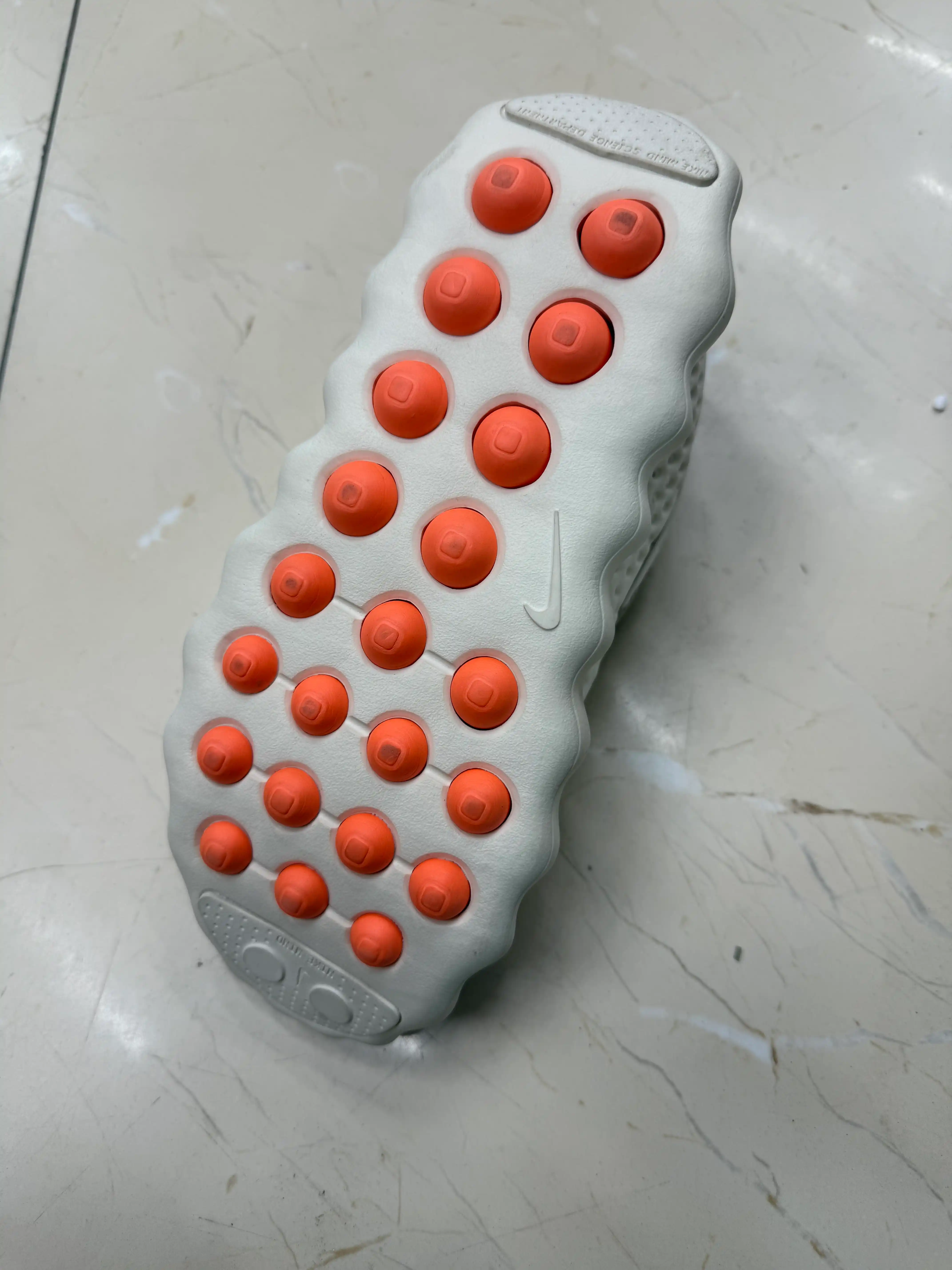 Nike Кроссовки Mind 002 — инновационный комфорт