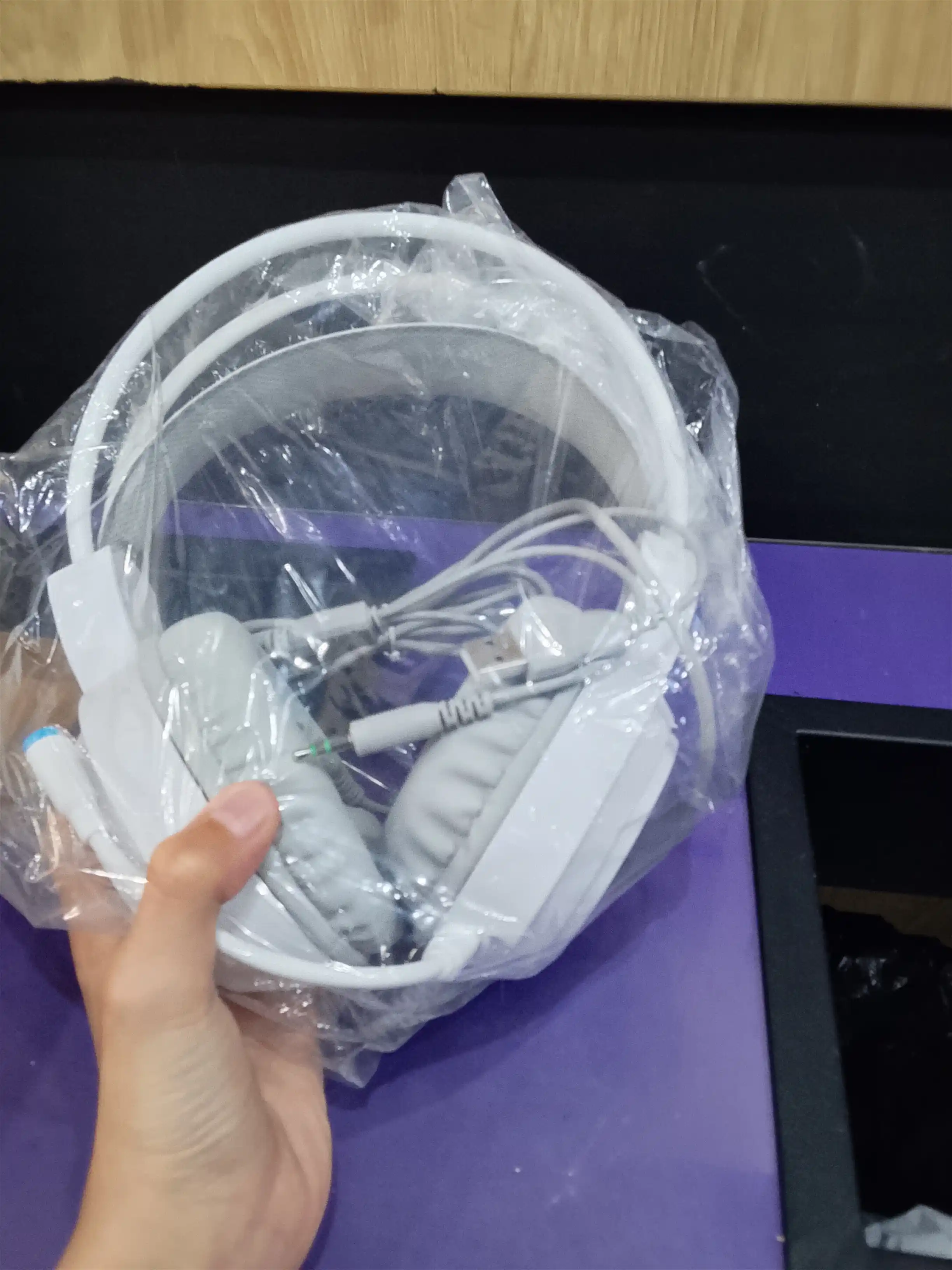 O'yin quloqchinlari, mikrofon bilan simli, kompyuter va telefon uchun, RGB yoritgich bilan