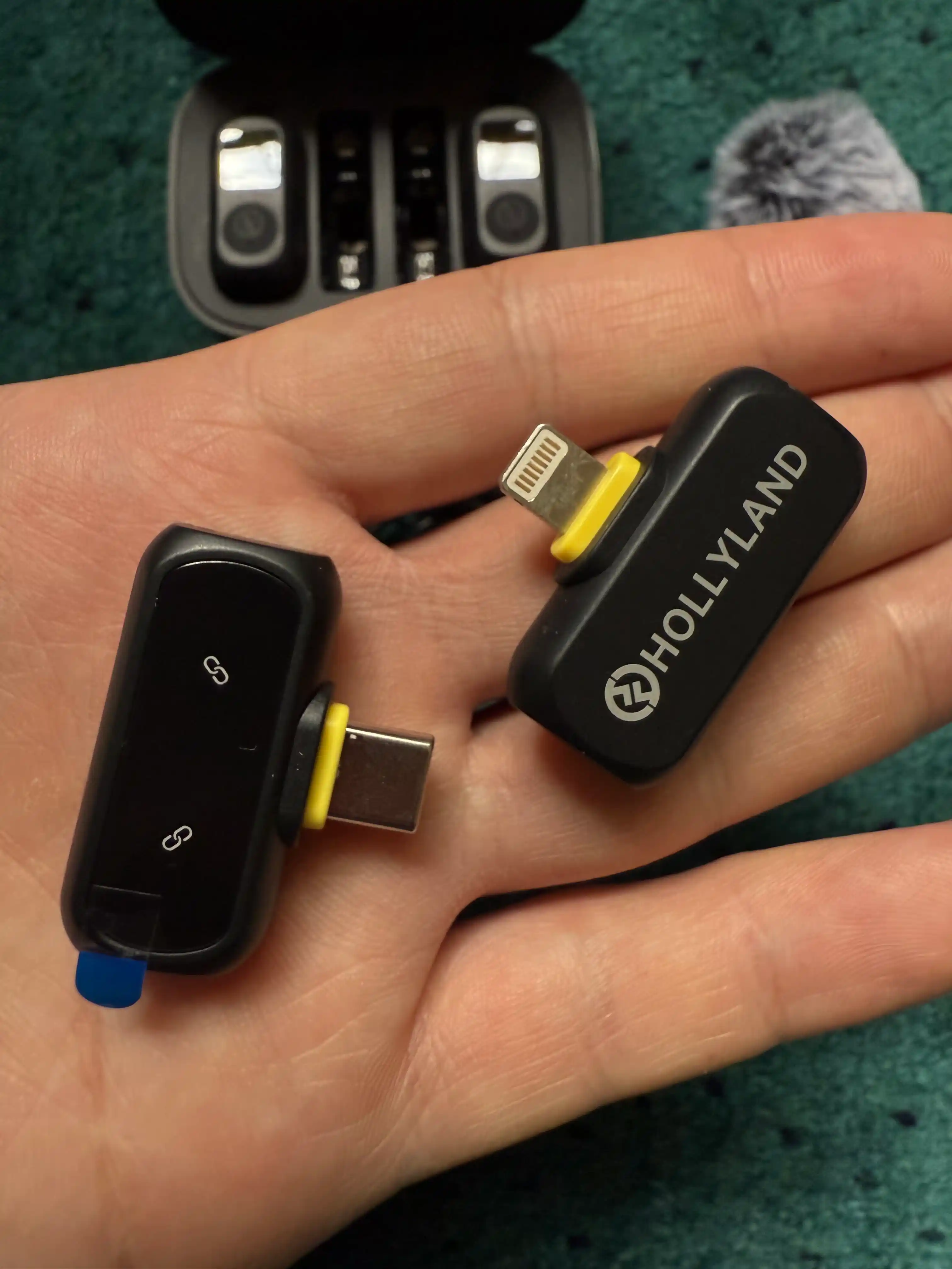 Hoollyland Larkk A1 Simsiz Mikrofon To‘plami – Lightning va Type-C