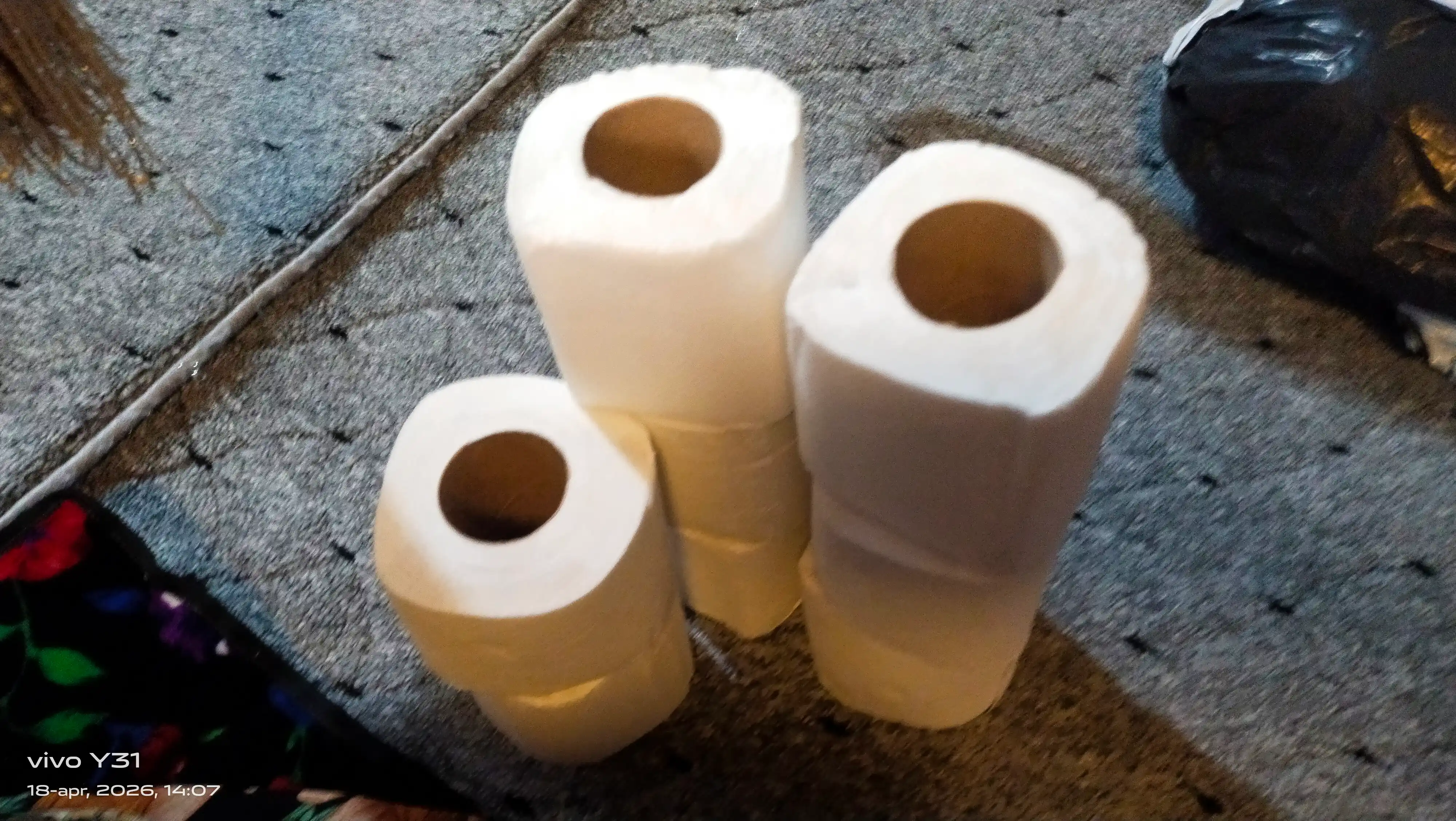 Tualet qog'ozi Liliya "Olma", 2 qatlamli, 4, 8, 24 rulon