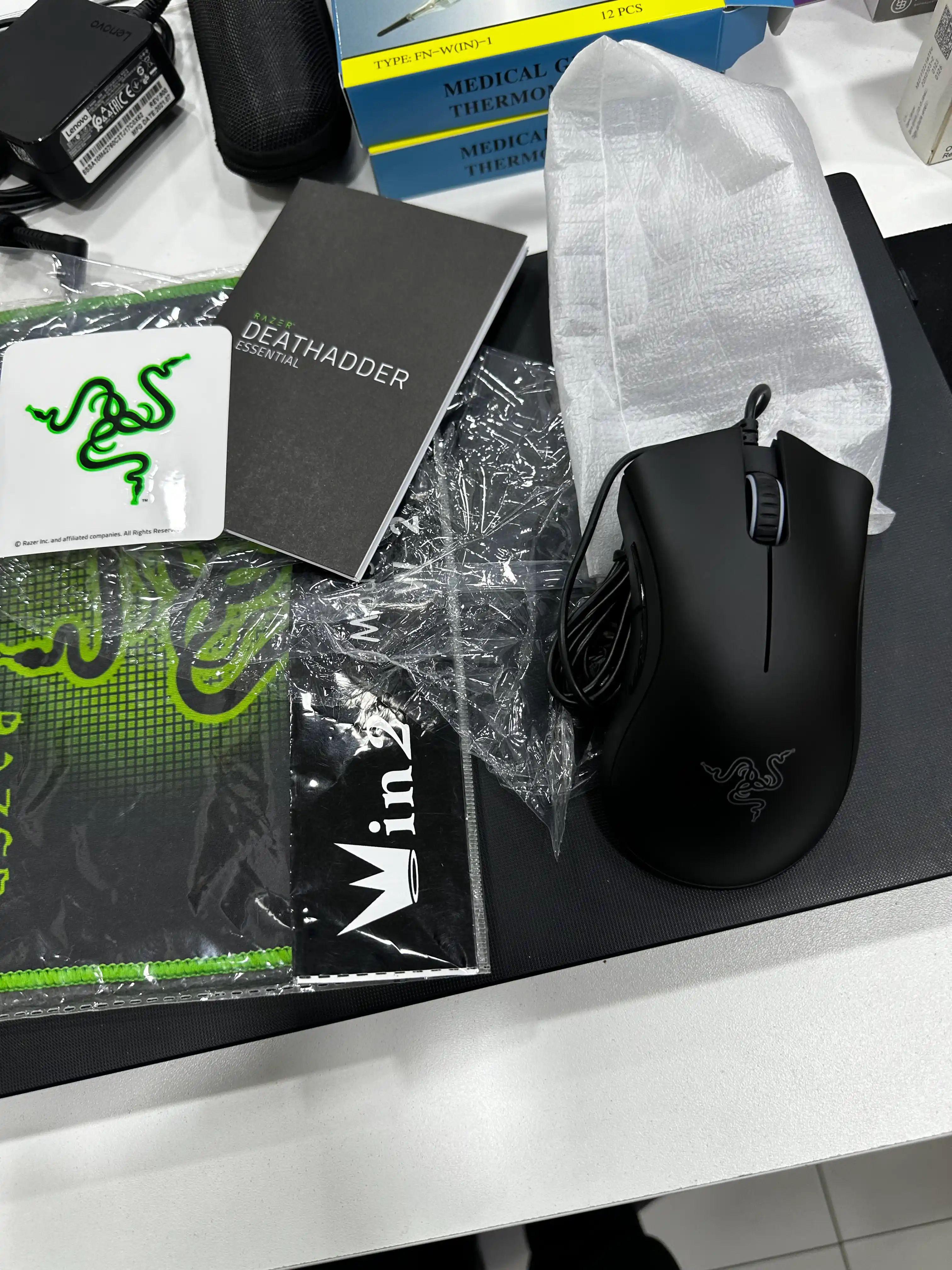 Razer DeathAdder Essential simli oyin sichqonchasi, 5 ta tugma, 6400 DPI, Synapse 3.0 soft
