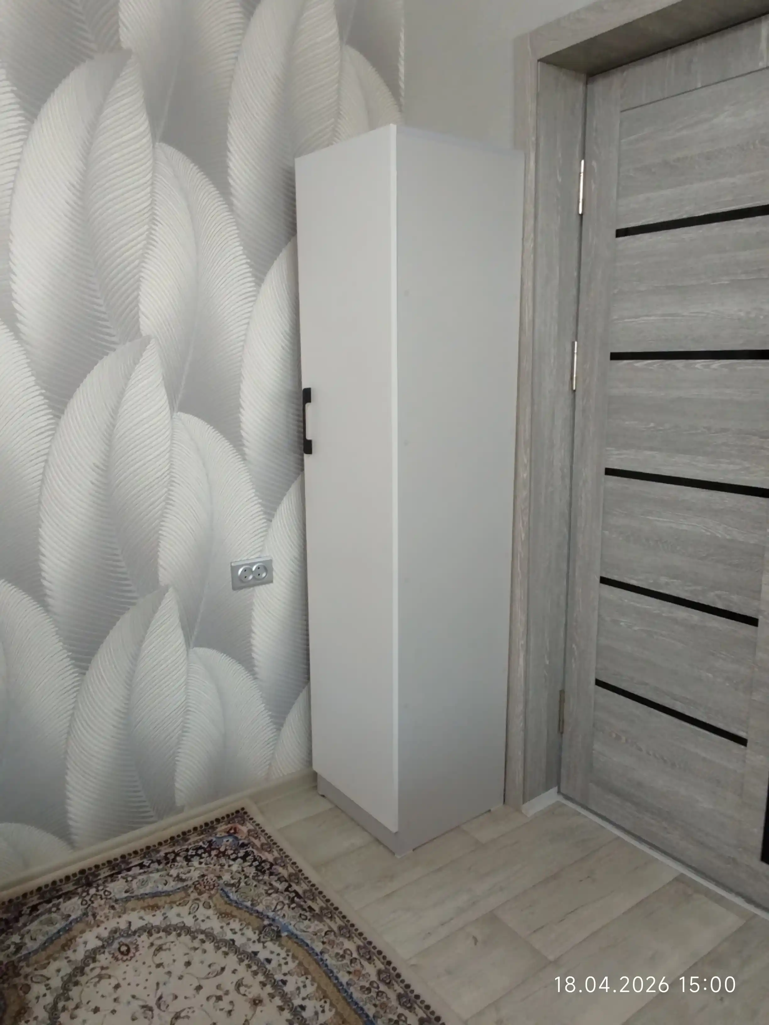 Sh 40 - 180x40x40 sm, Bir eshikli Shkaf kiyimlar va buyumlar uchun LDSP yig‘ilgan holatda