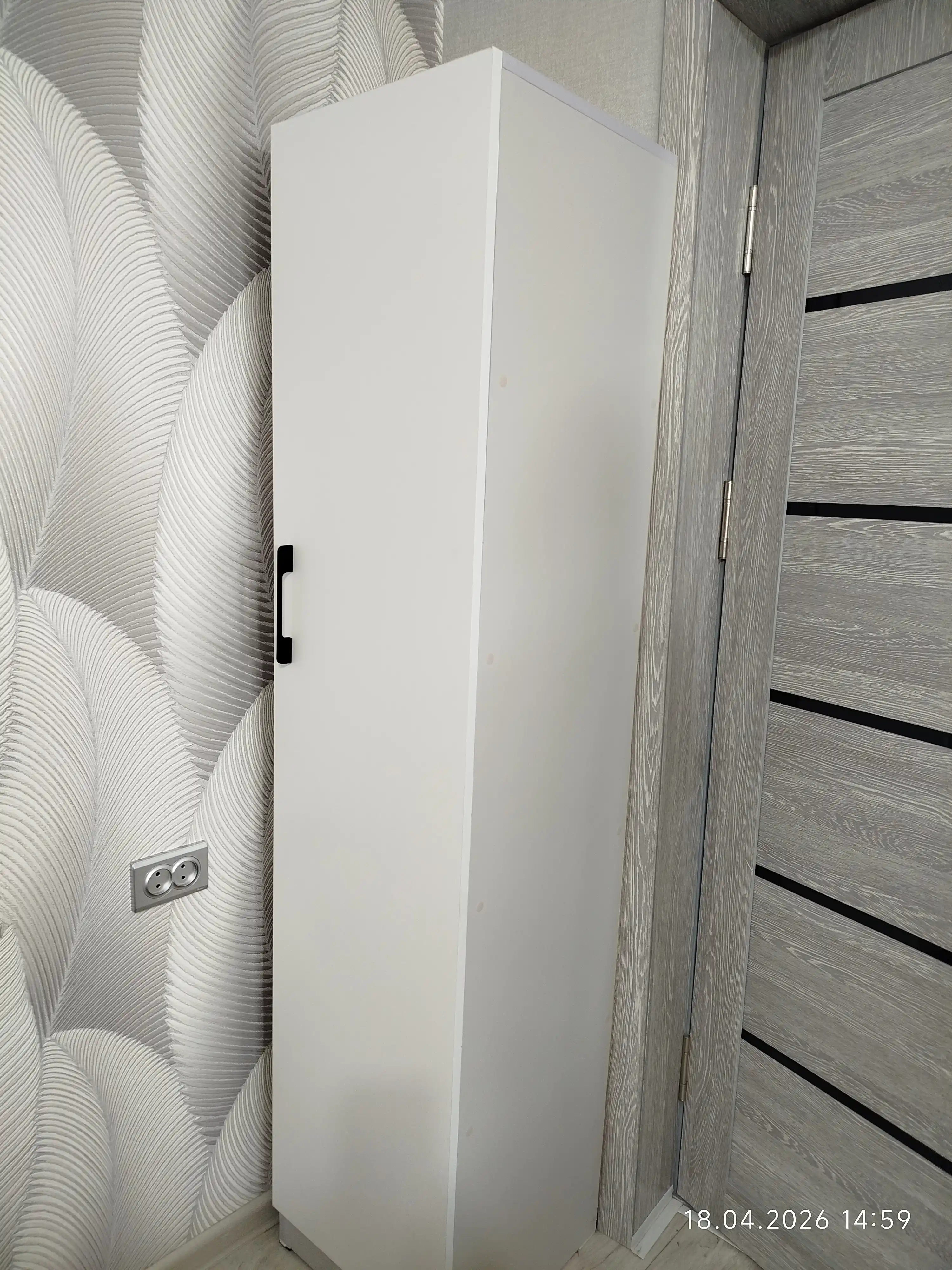 Sh 40 - 180x40x40 sm, Bir eshikli Shkaf kiyimlar va buyumlar uchun LDSP yig‘ilgan holatda