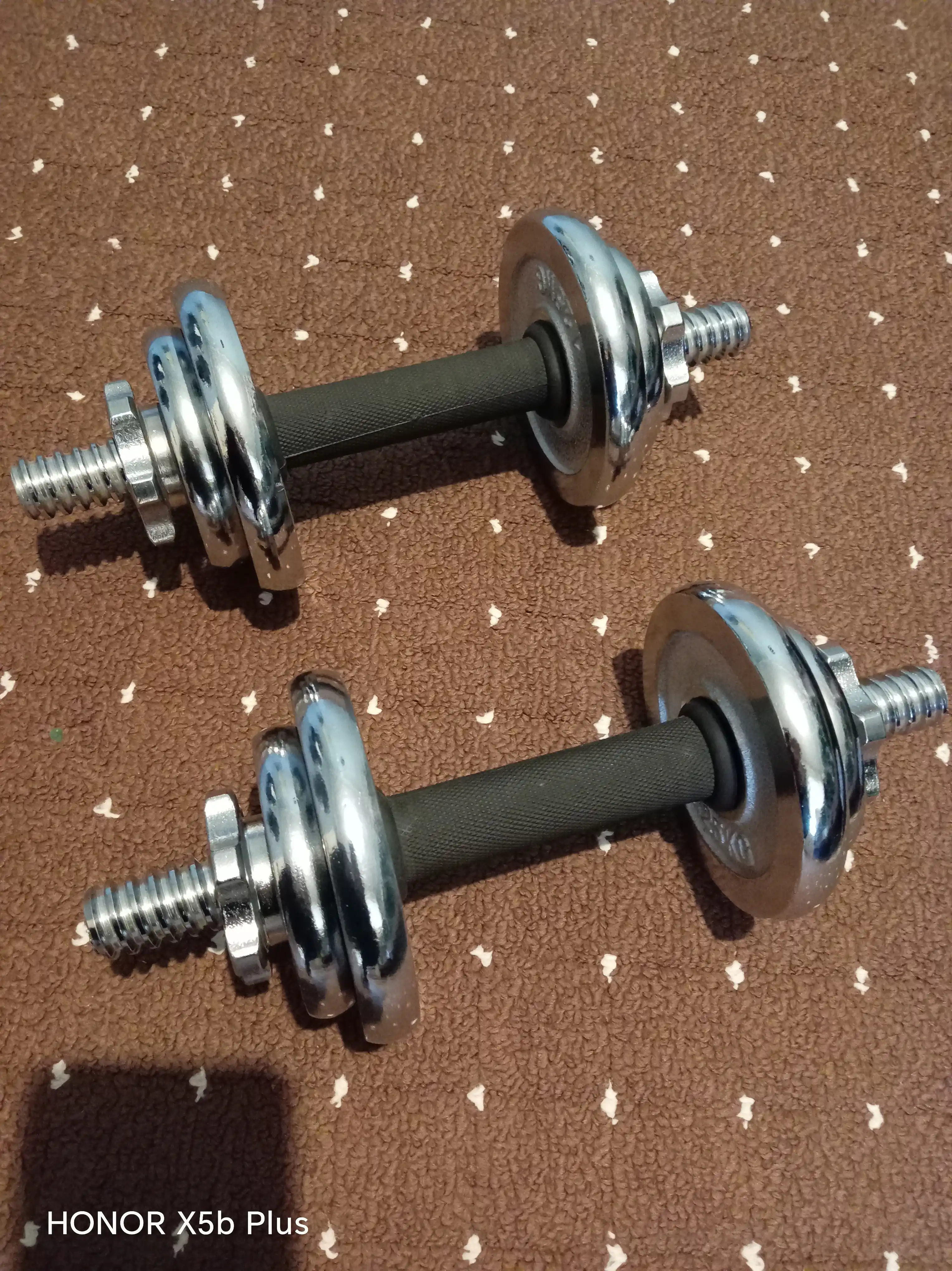 Temir gantellar va shtanga to'plami, chemodanda, 10 kg dan 55 kg gacha