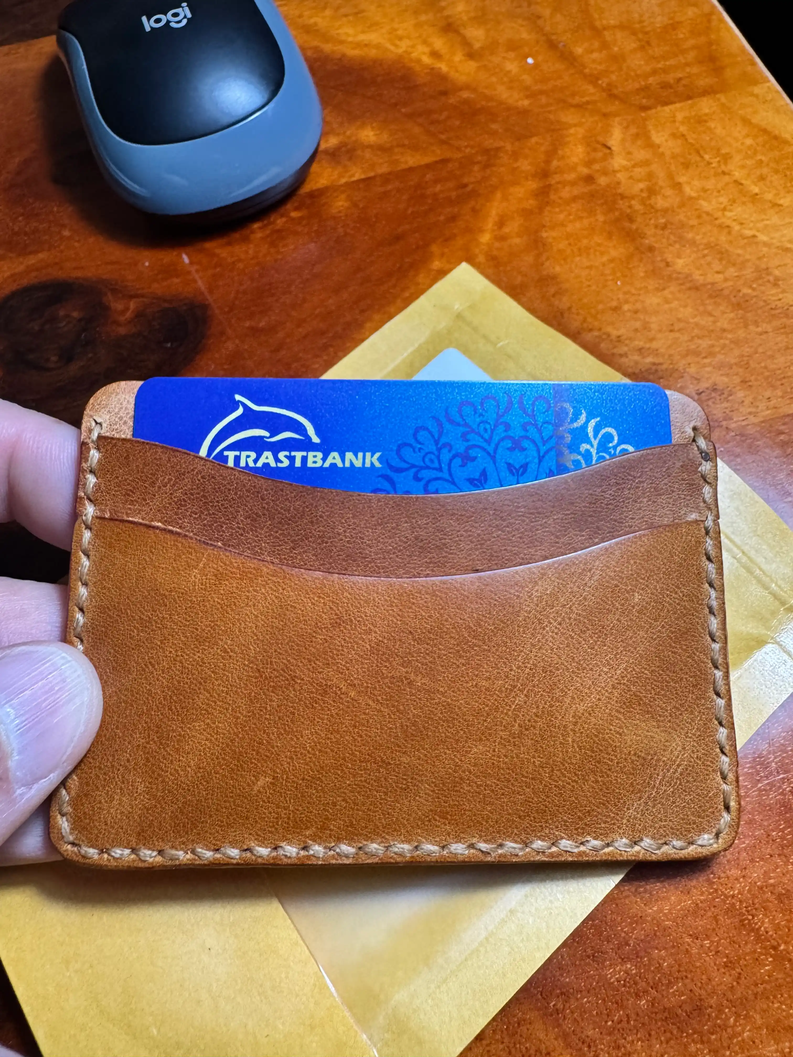 Kardholder, plastik bank karta uchun