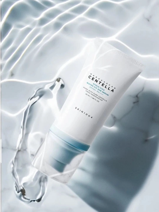 Легкий солнцезащитный крем с экстрактом центеллы Centella Madagascar, SPF 50+, 50 мл - 