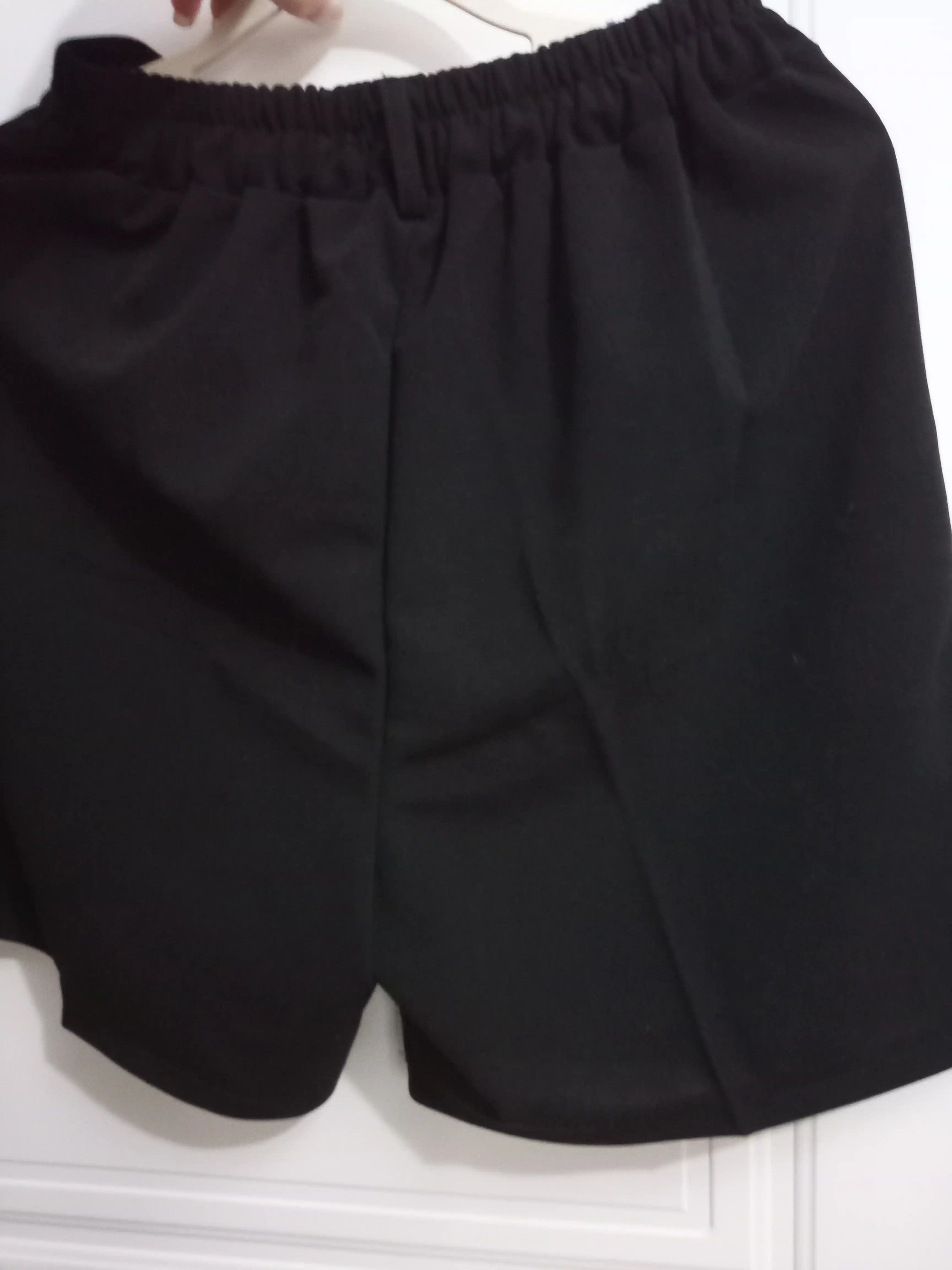 Ayollar uchun bermuda shortiklar, baland bel, erkin fason, yozgi