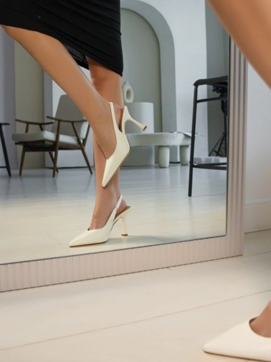Ayollar uchun tor uchli 6 sm uzunlikdagi stiletto sandallari, eko-charm, zamonaviy, nafis