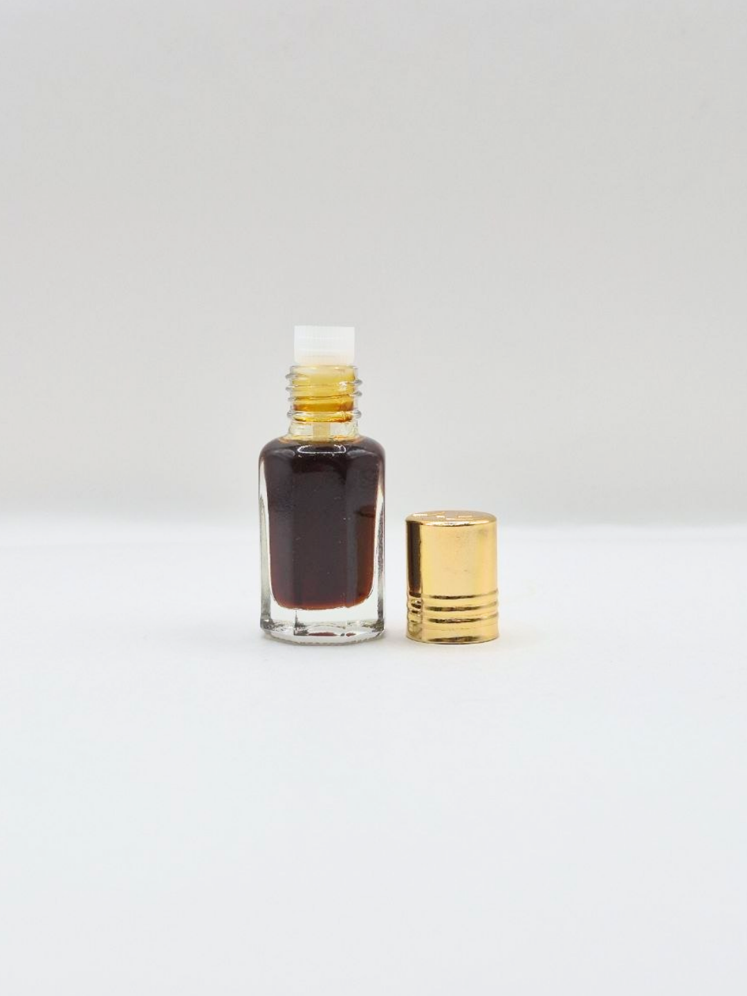 Oud attor moyli atir — premium sharqona hid, 6 ml - 