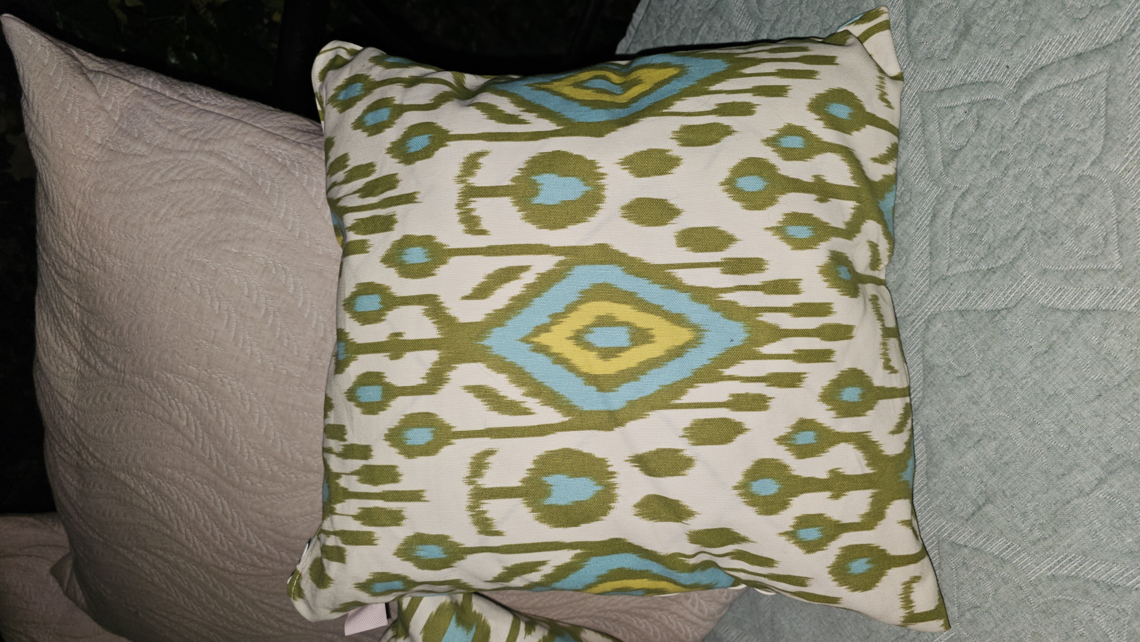 Dekorativ yostiqcha Ikat stilidagi kvadrat, 40x40 sm
