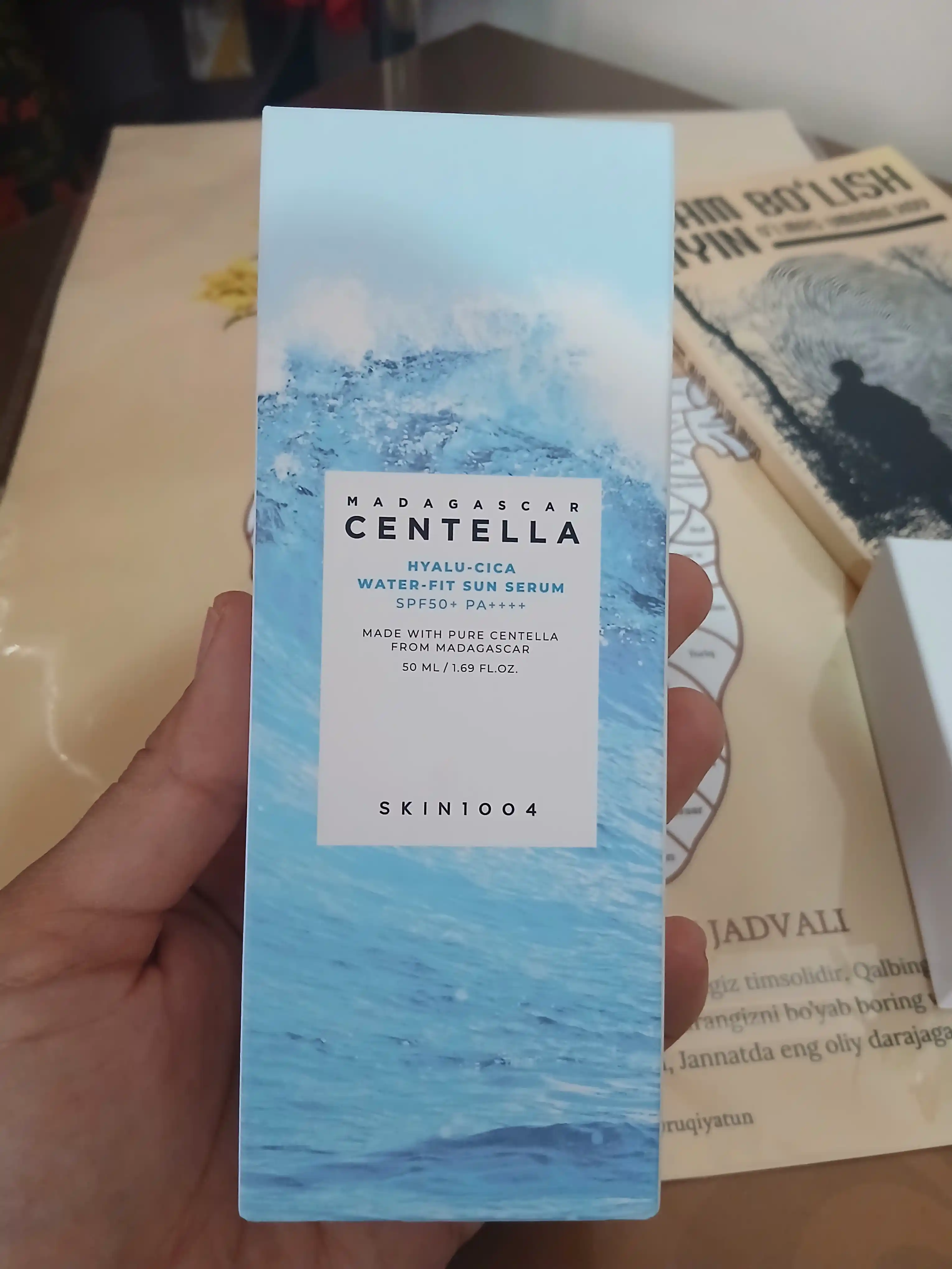 Quyoshdan himoyalovchi SKIN1004 Centella Hyalu-Cica Water-Fit Sun Serum SPF50+ PA++++