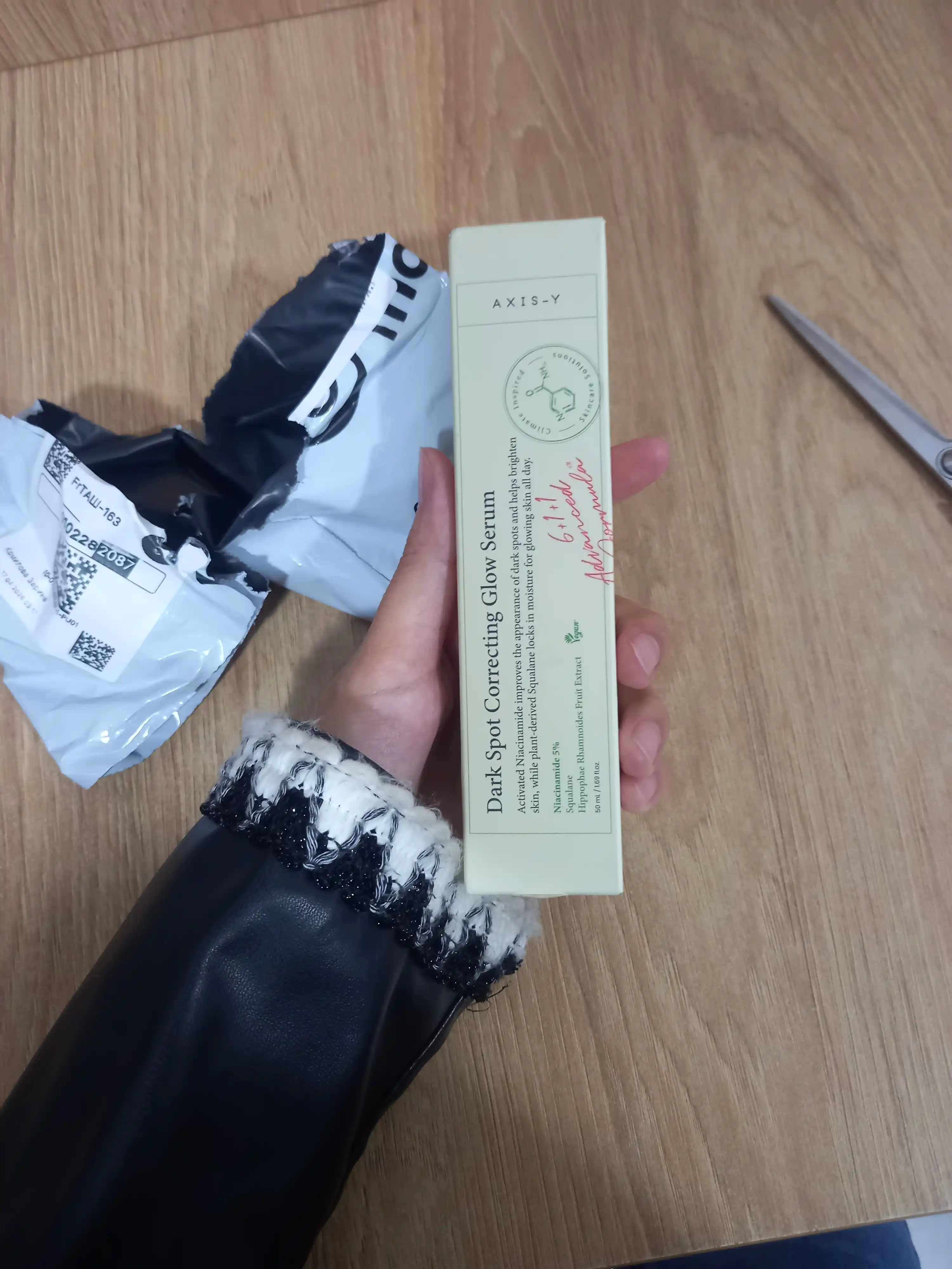 Осветляющая сыворотка Dark Spot Correcting Glow Serum, Axis-Y, 50 мл