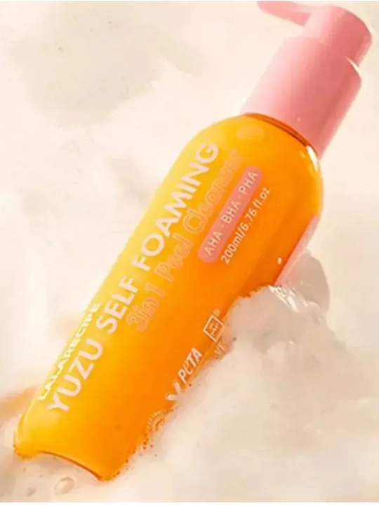 Пенка для умывания лица с кислотами Yuzu Self Foaming AHA BHA