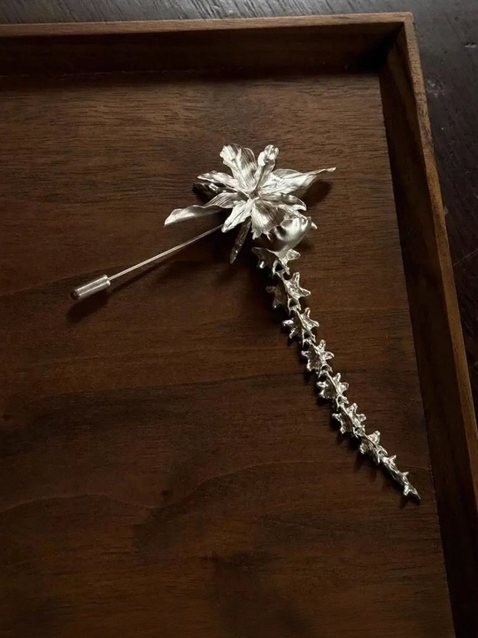 Броши